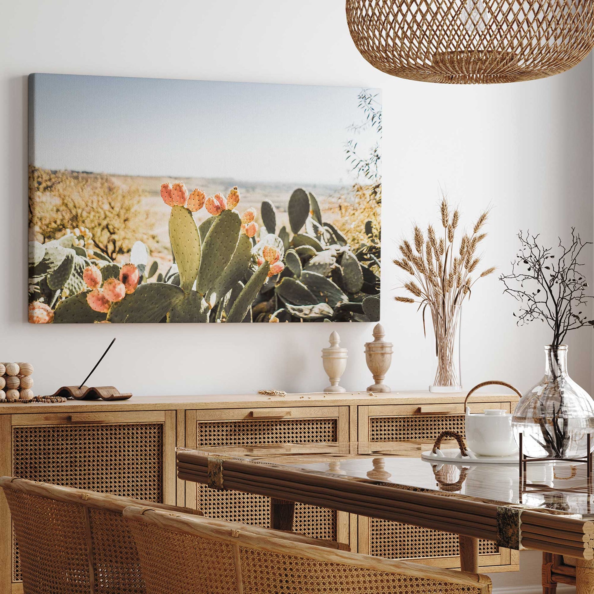 [LIFESTYLE],[SPECIAL],  Picture of art in a room