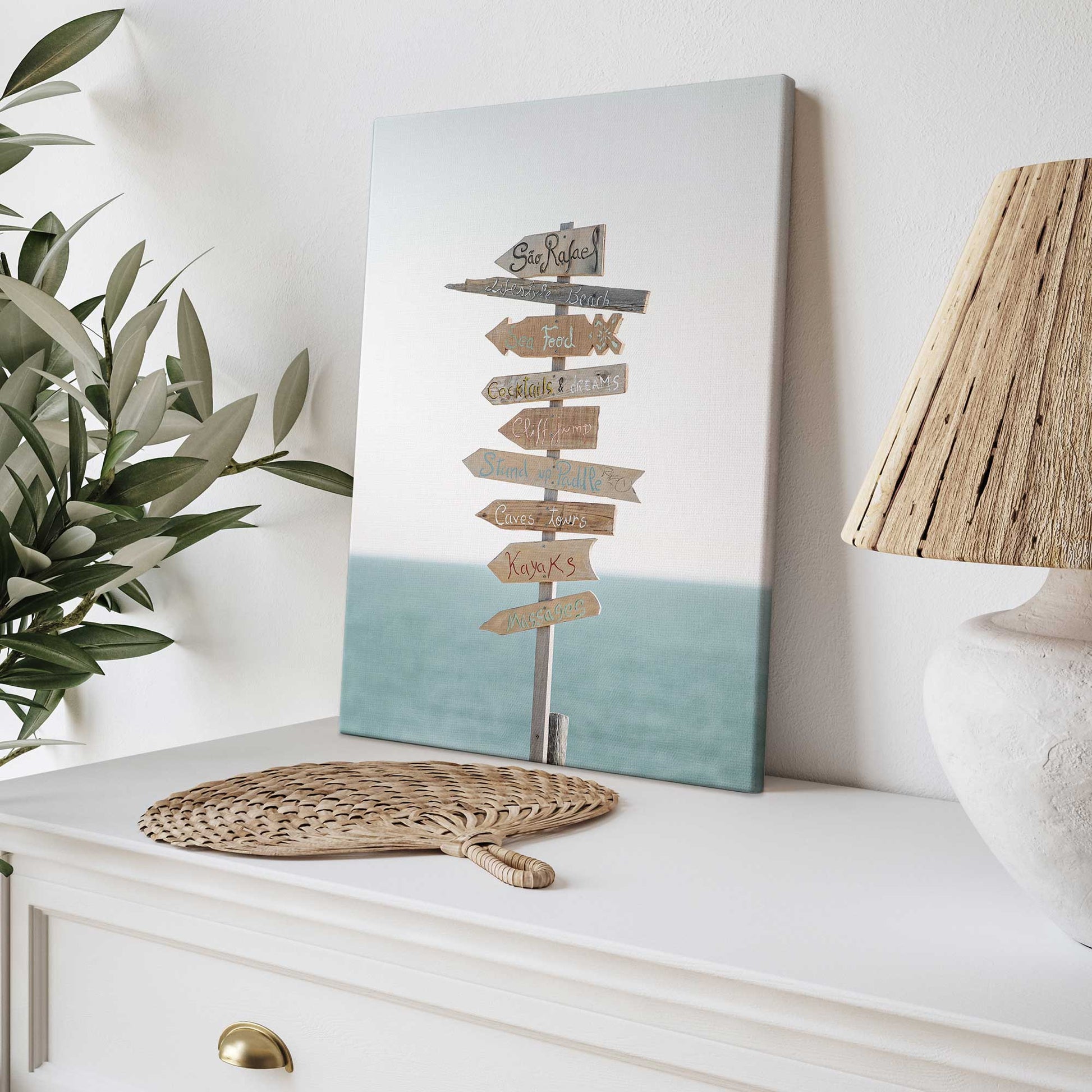 [LIFESTYLE],[SPECIAL],  Picture of art in a room