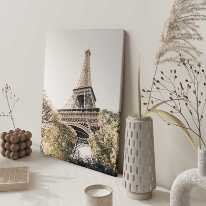 [LIFESTYLE],[SPECIAL],  Picture of art in a room