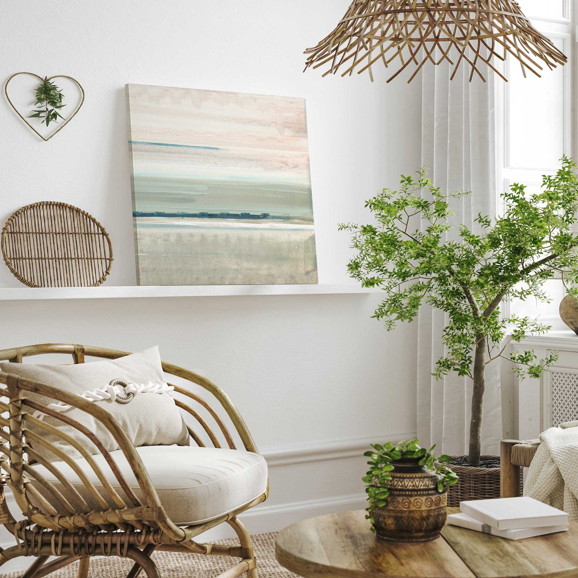 [LIFESTYLE],[SPECIAL],  Picture of art in a room