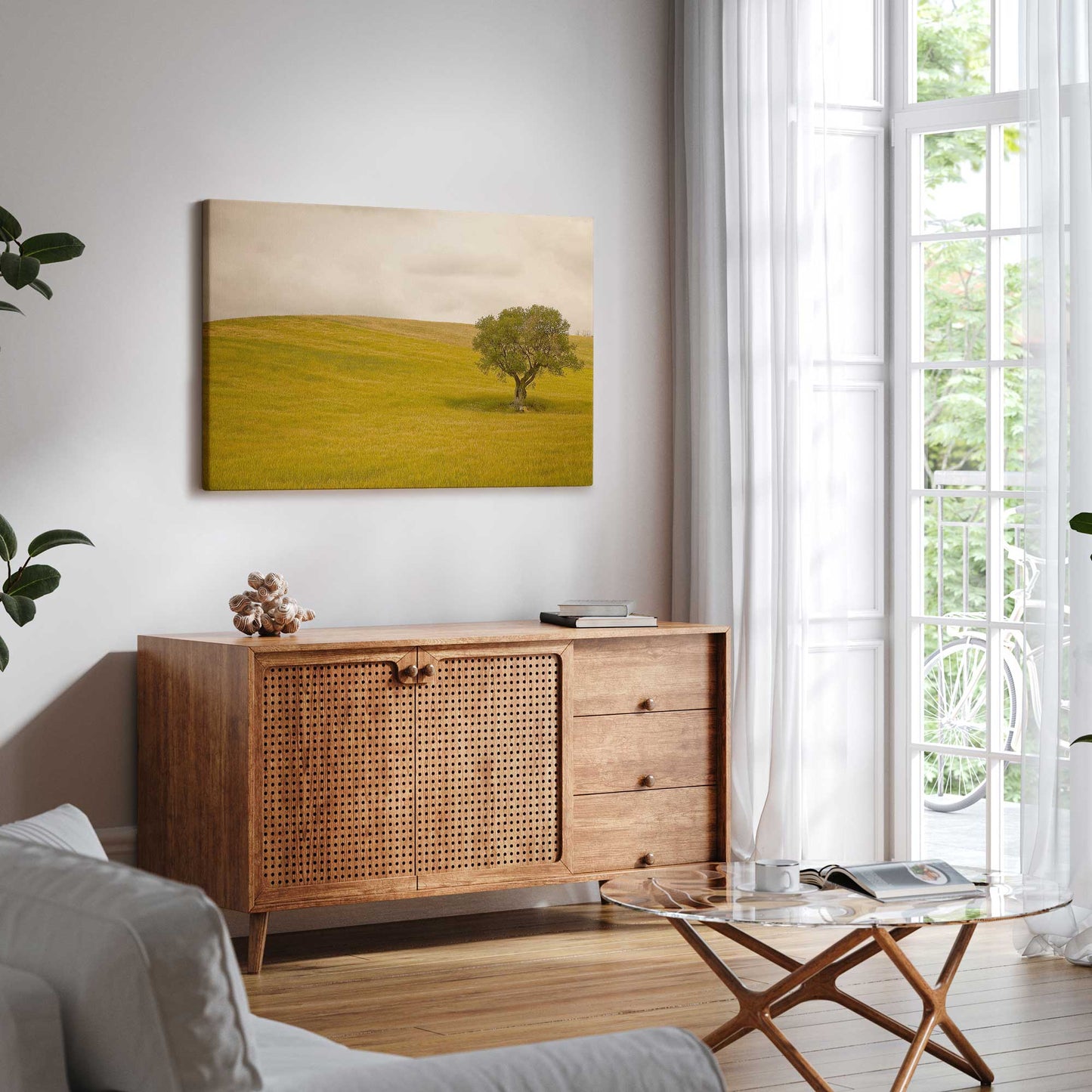 [LIFESTYLE],[SPECIAL],  Picture of art in a room