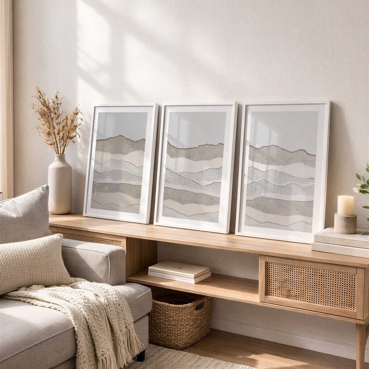 [Color:Polished Gold], Picture of art in a Polished Gold frame