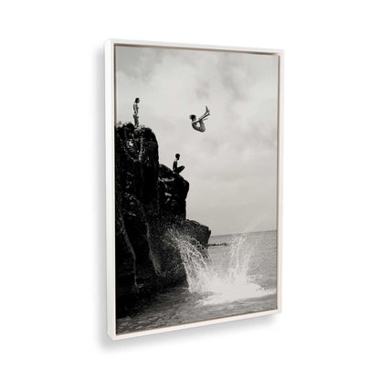 [Color:Opaque White], Picture of the corner of the art
