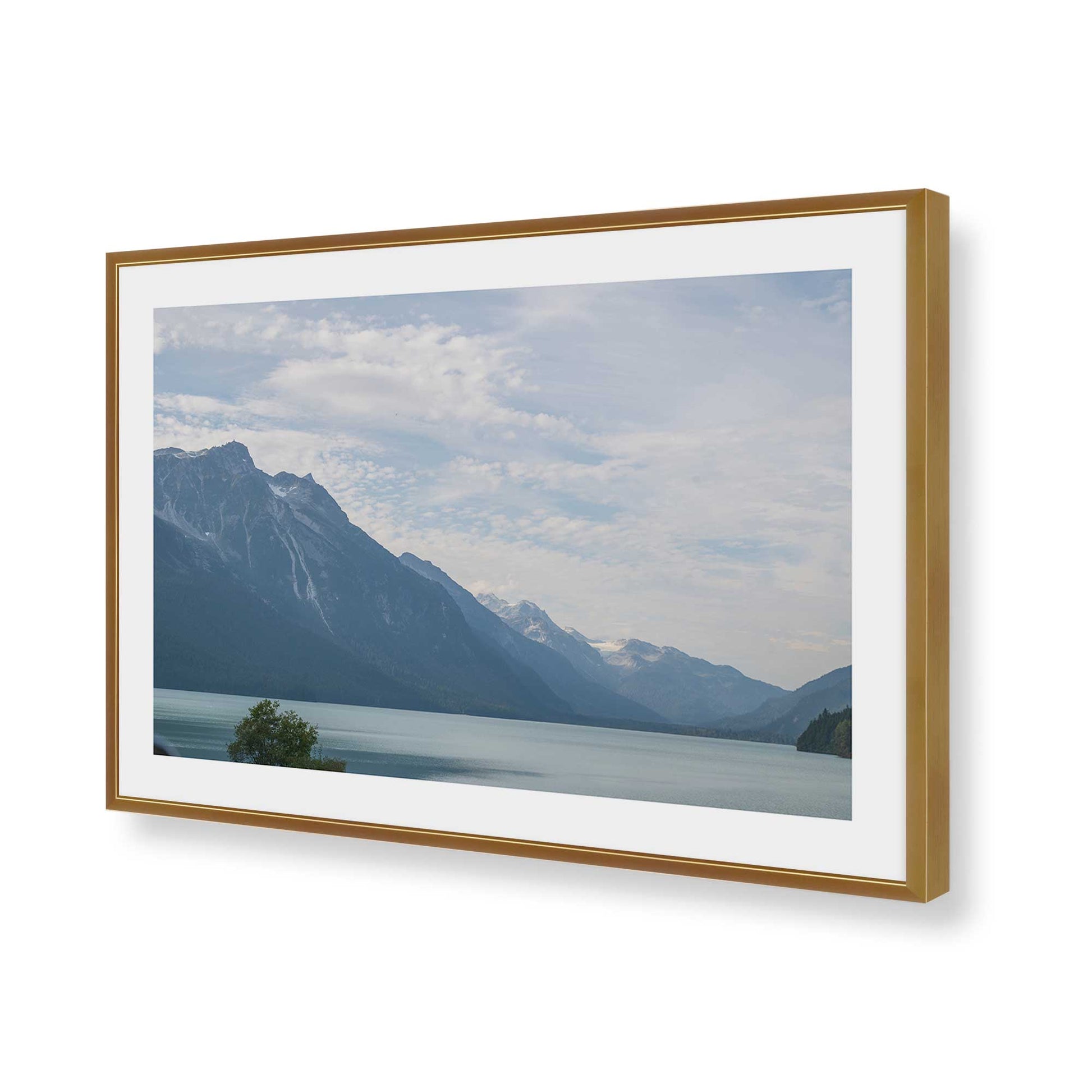 [Color:Polished Gold], Picture of art in a Polished Gold frame of the corner