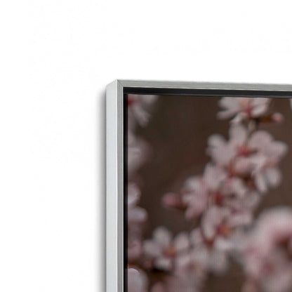 [Color:Polished Chrome], Picture of the corner of the art