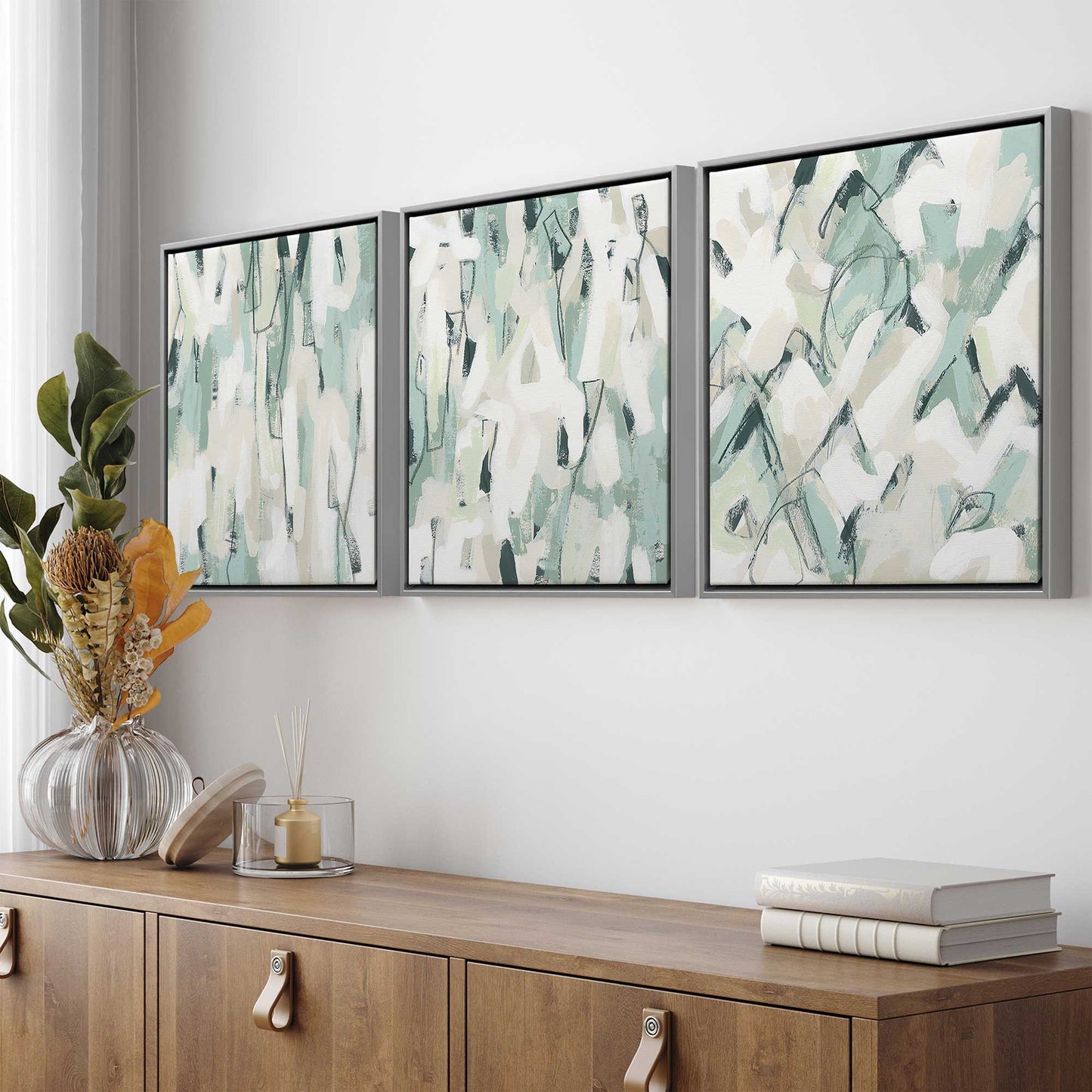 [LIFESTYLE],[SPECIAL],  Picture of art in a room