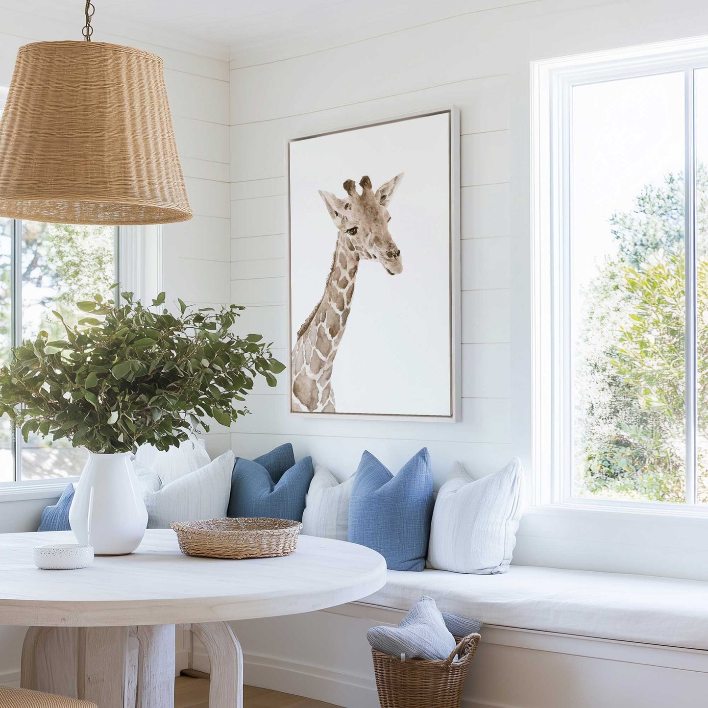 [LIFESTYLE],[SPECIAL],  Picture of art in a roo