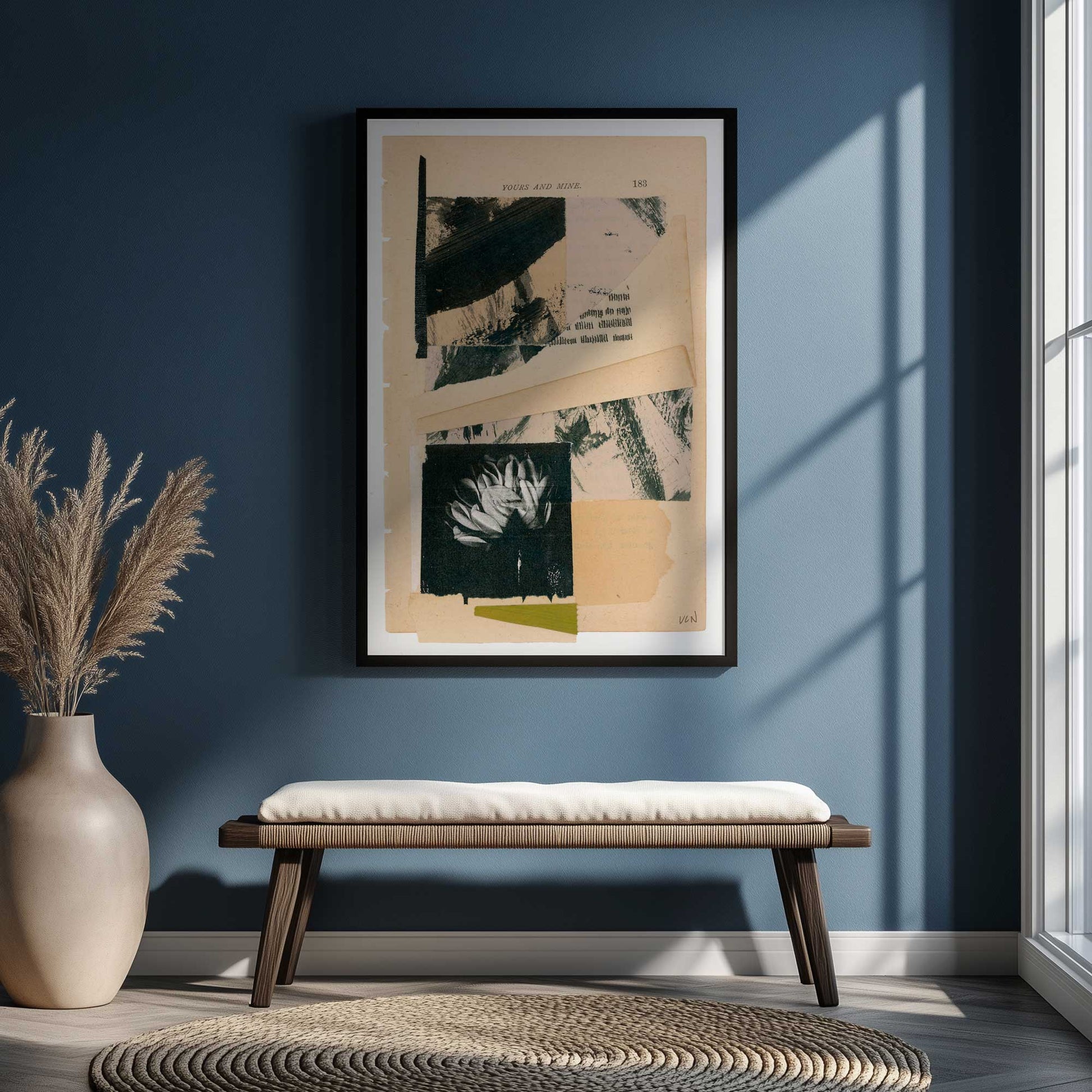 [SPECIAL],[LIFESTYLE], Picture of art hanging in a room