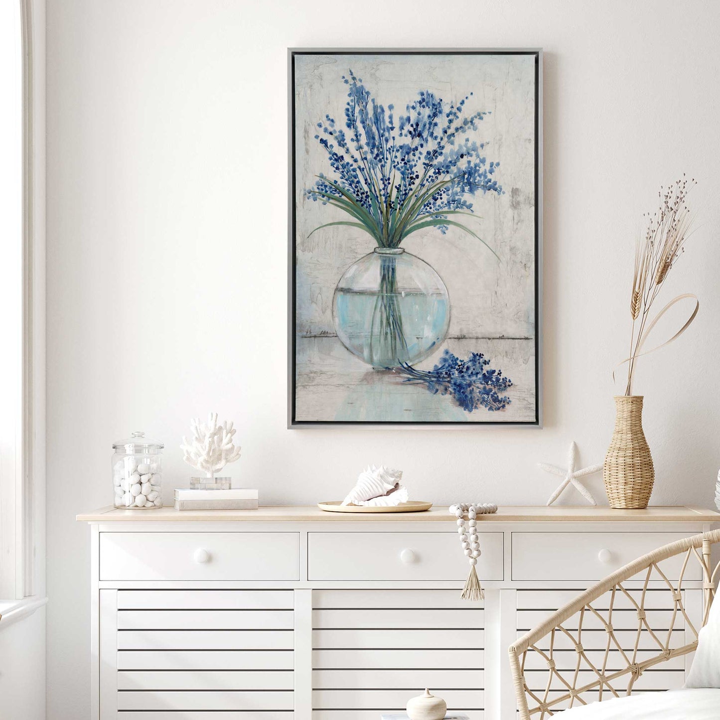 [LIFESTYLE],[SPECIAL],  Picture of art in a roo