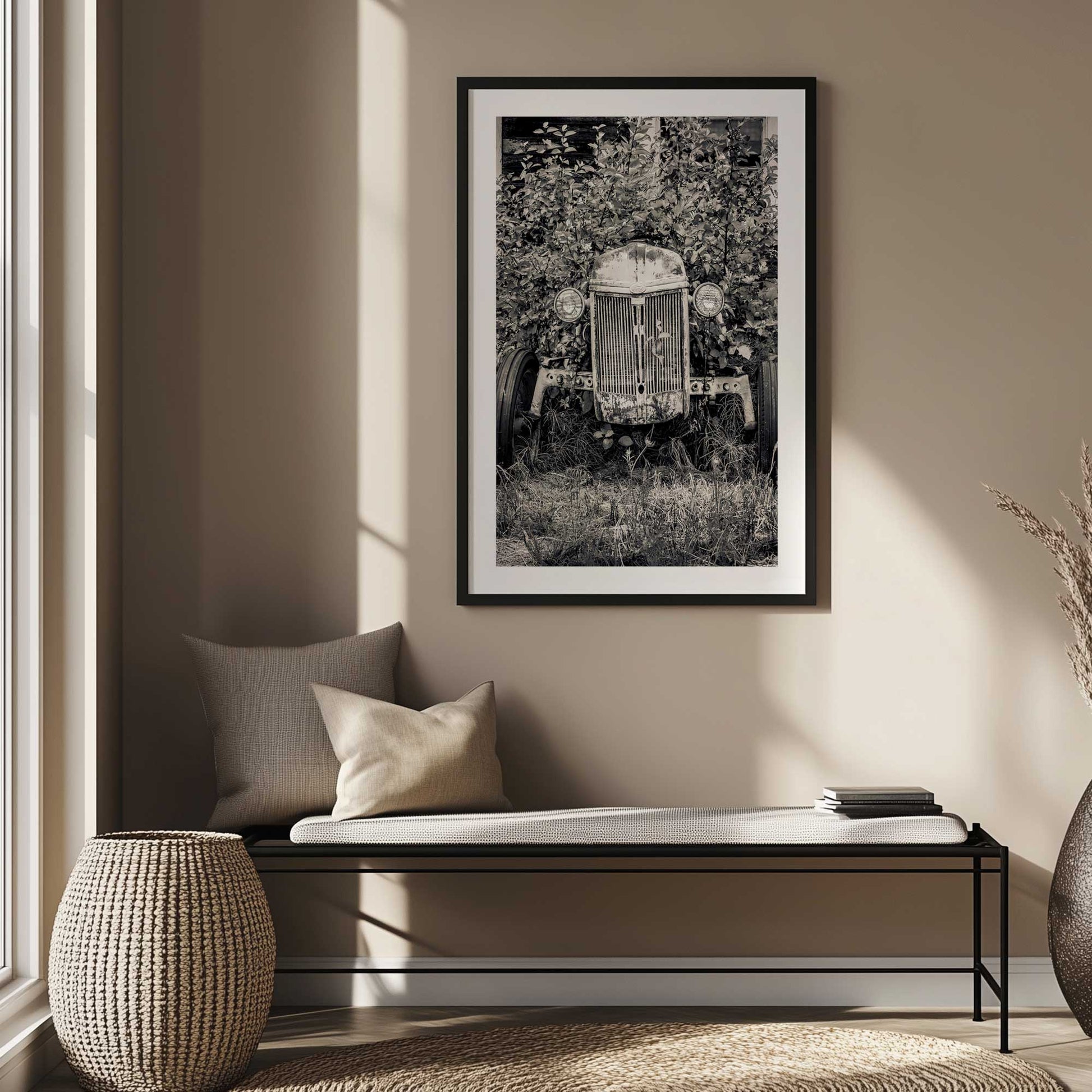 [LIFESTYLE],[SPECIAL],  Picture of art in a roo