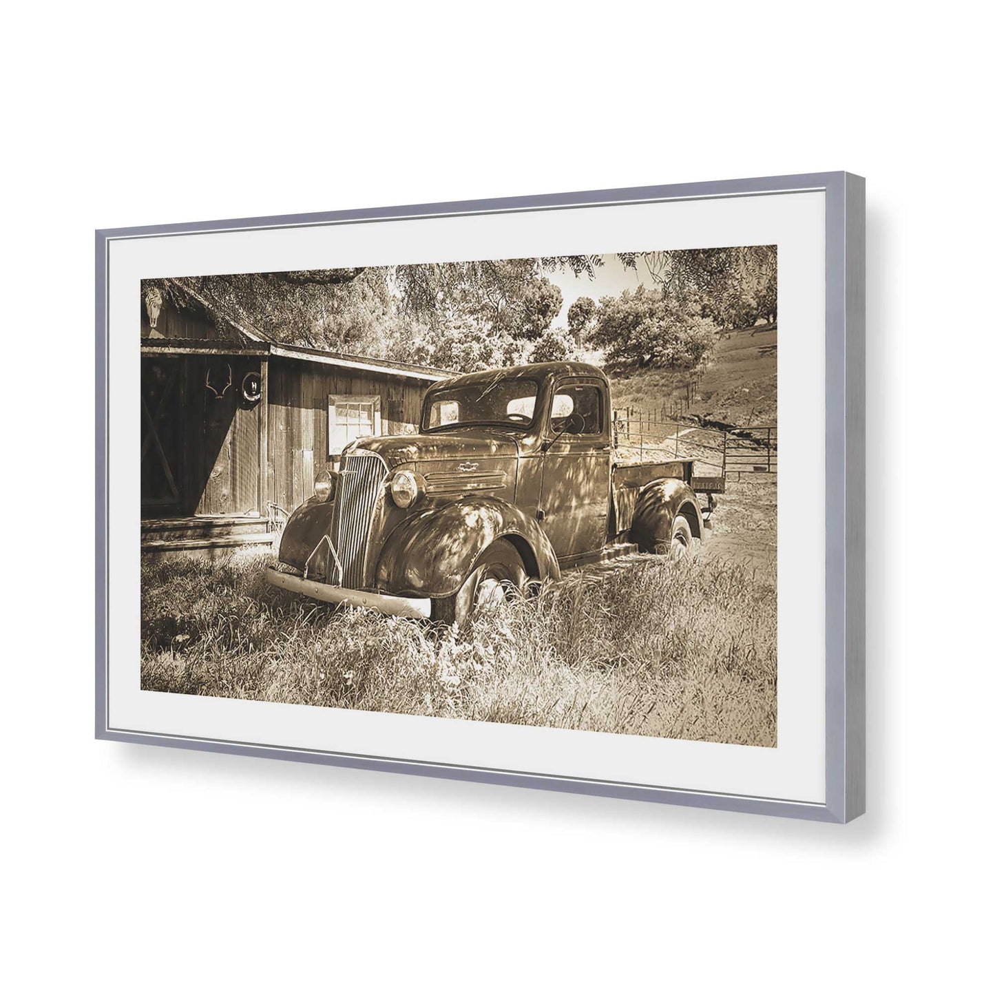 [Color:Polished Chrome], Picture of art in a Polished Chrome frame of the corner