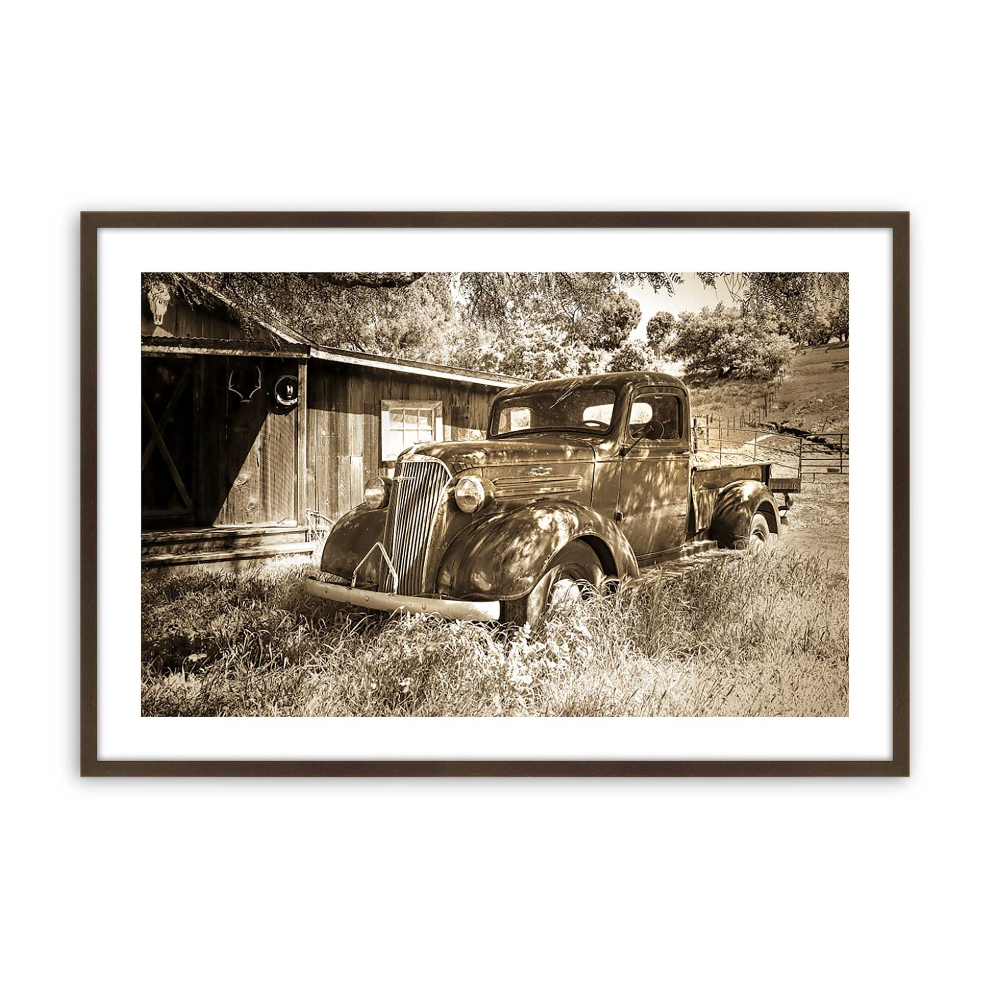 [Color:Belvinder Brown], Picture of art in a Belvinder Brown frame