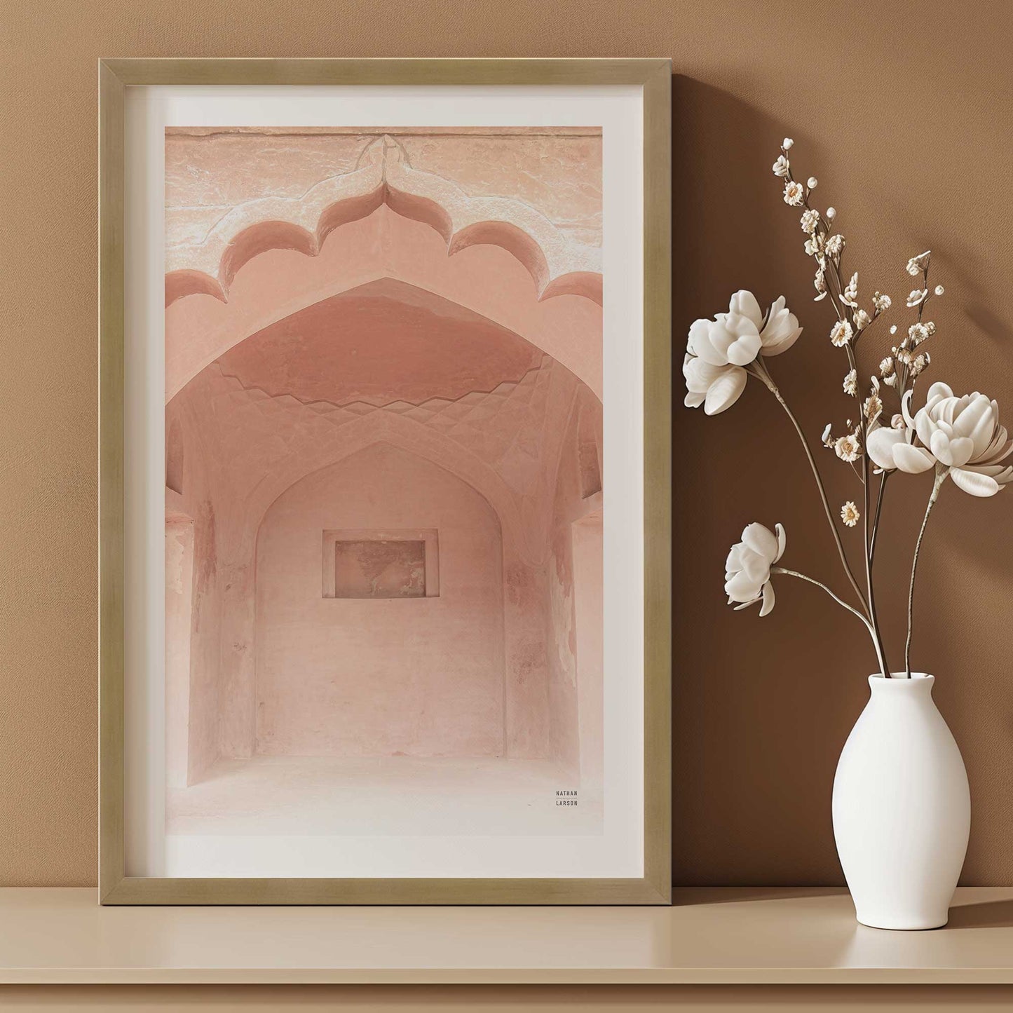[LIFESTYLE],[SPECIAL],Picture of art in a room