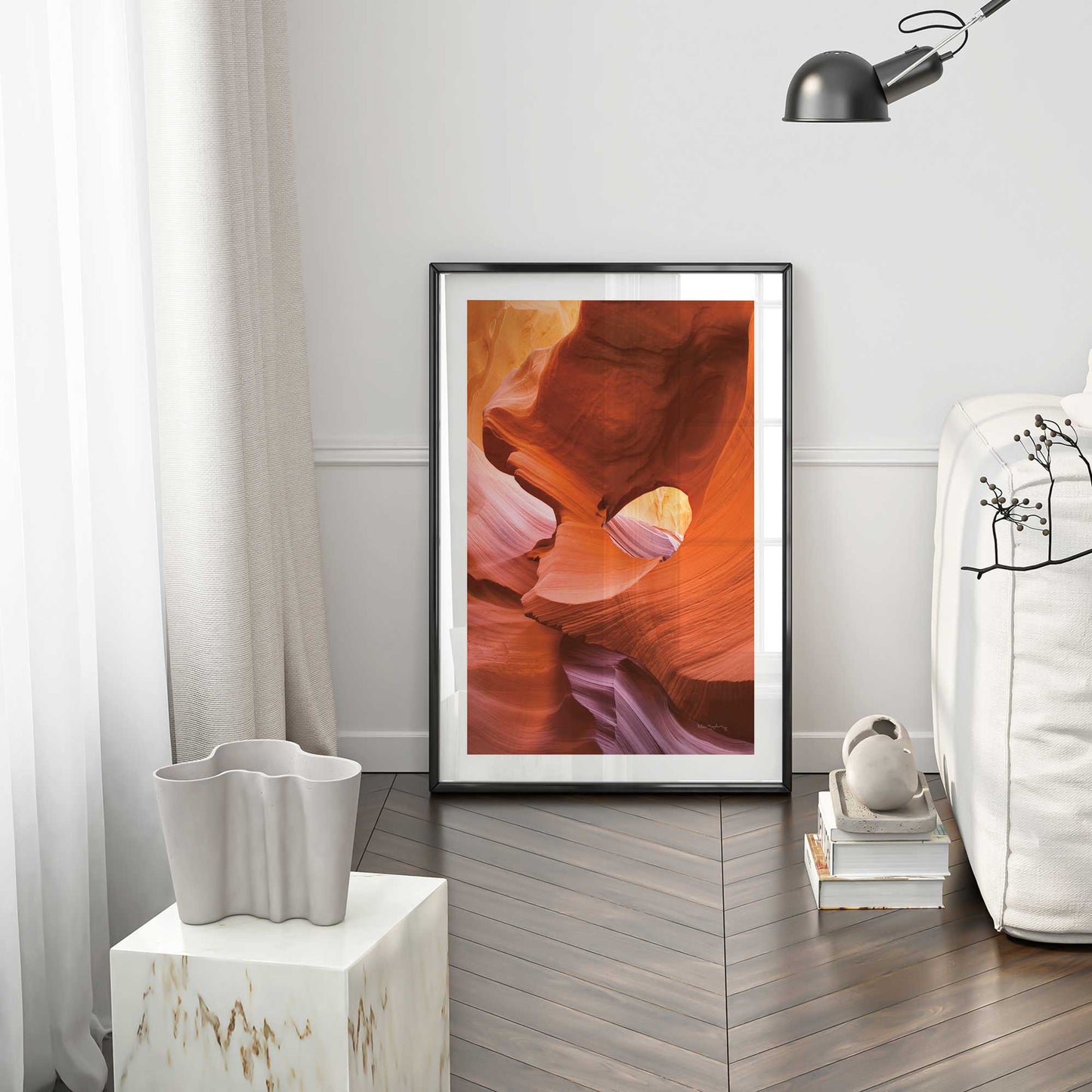 [LIFESTYLE],[SPECIAL],Picture of art in a room