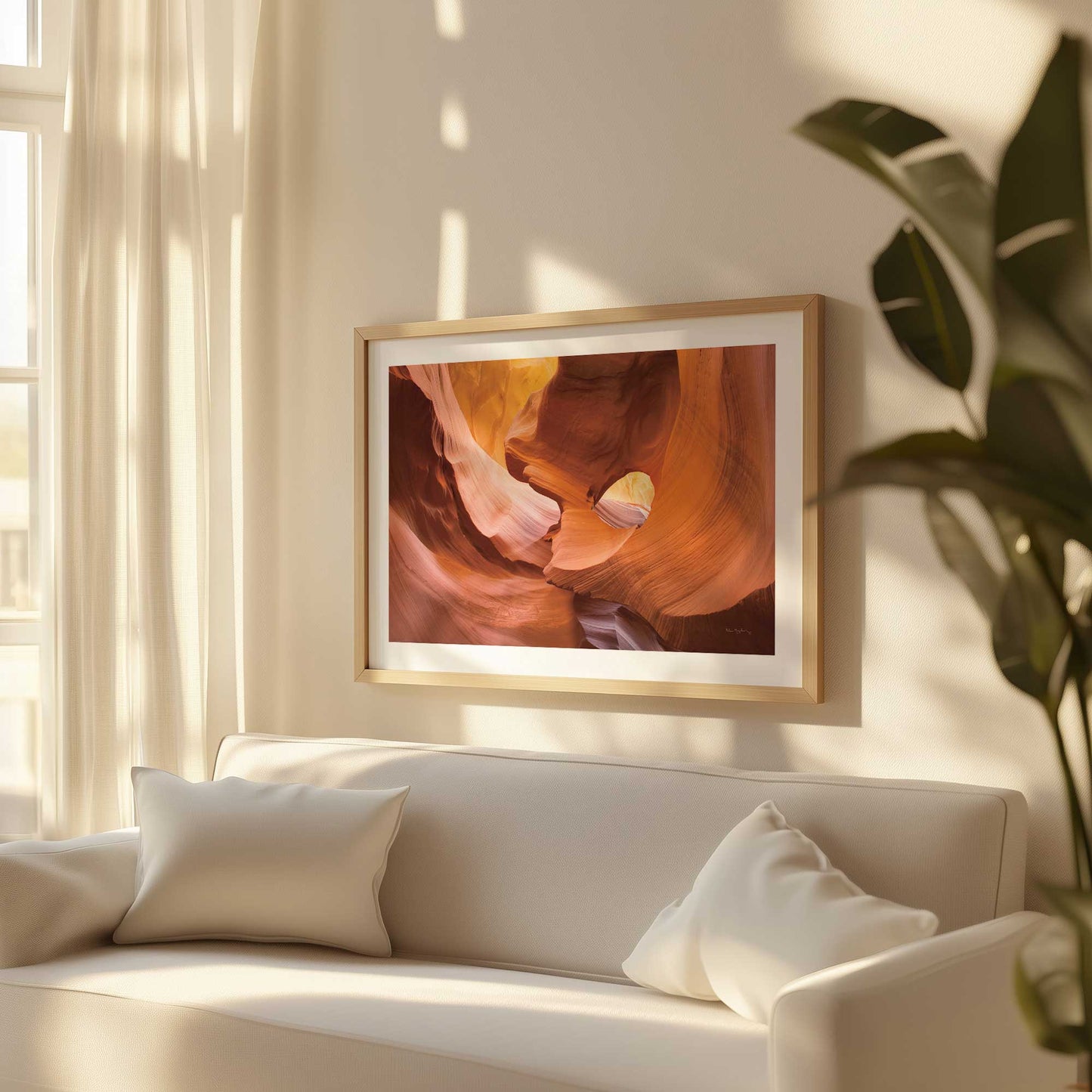 [LIFESTYLE],[SPECIAL],Picture of art in a room