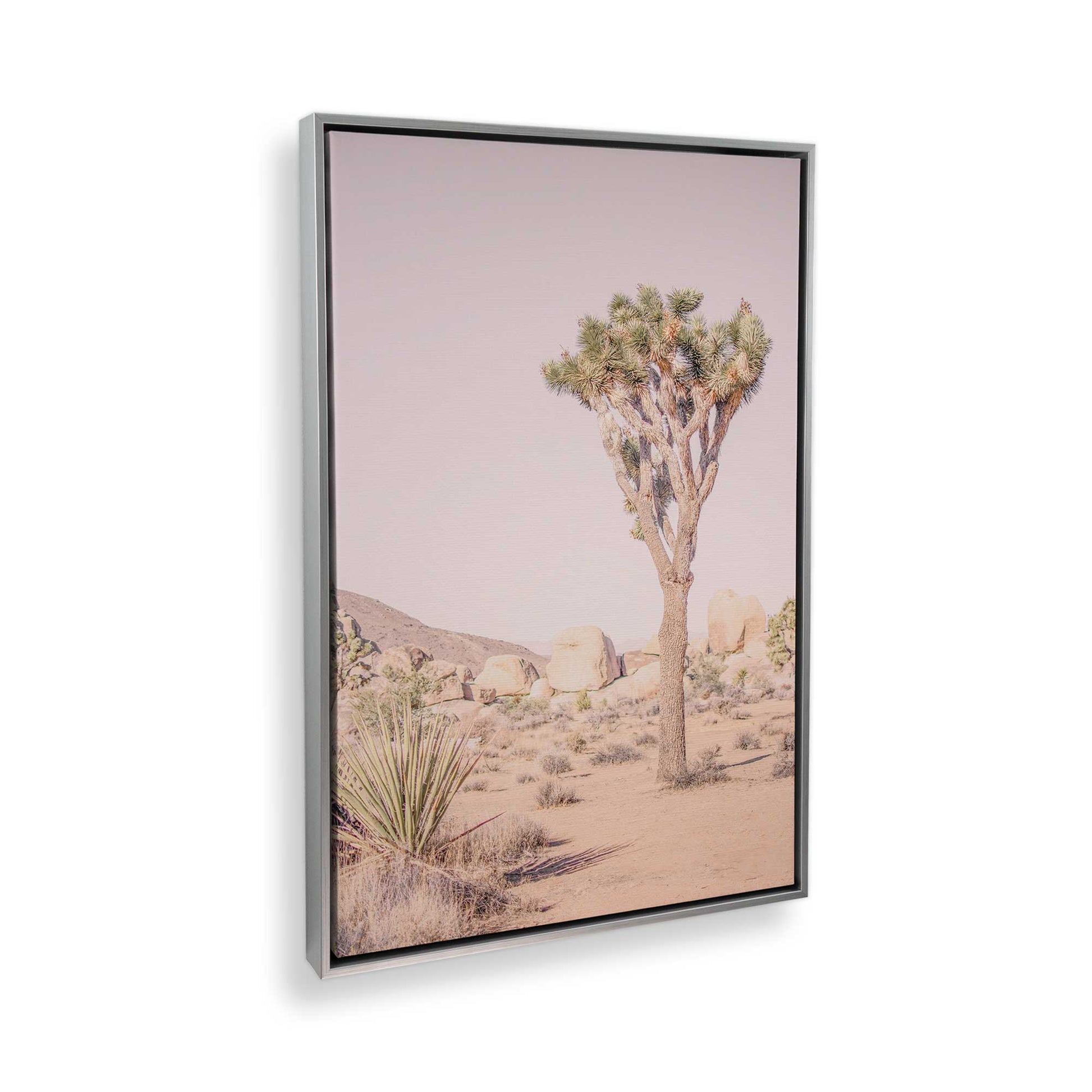 [Color:Polished Chrome], Picture of the corner of the art
