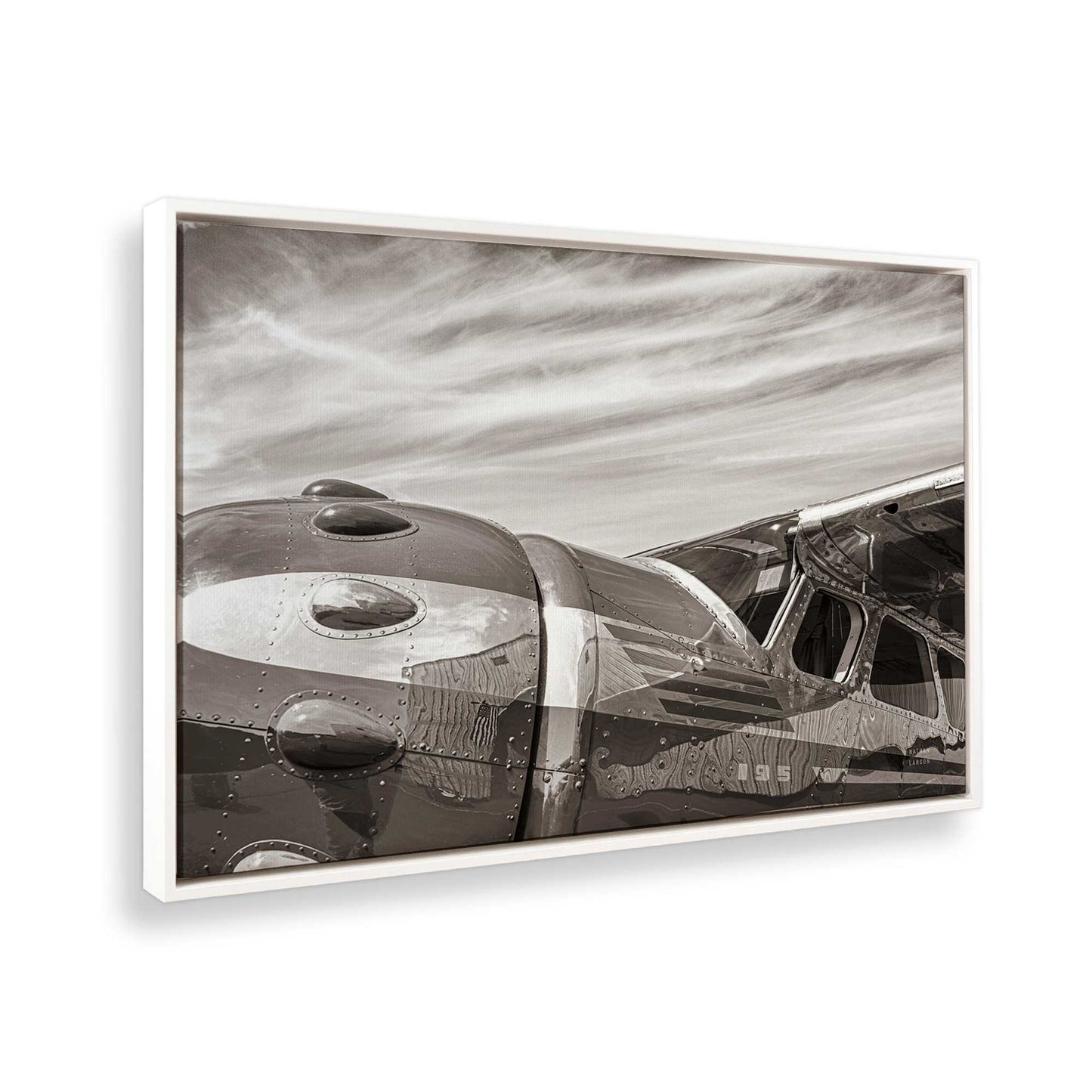 [Color:Opaque White], Picture of the corner of the art