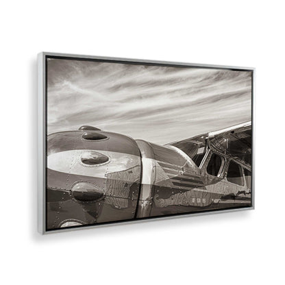 [Color:Polished Chrome], Picture of the corner of the art