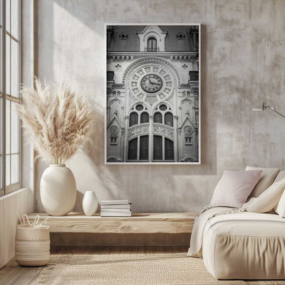 [SPECIAL],[LIFESTYLE], Picture of art hanging in a room