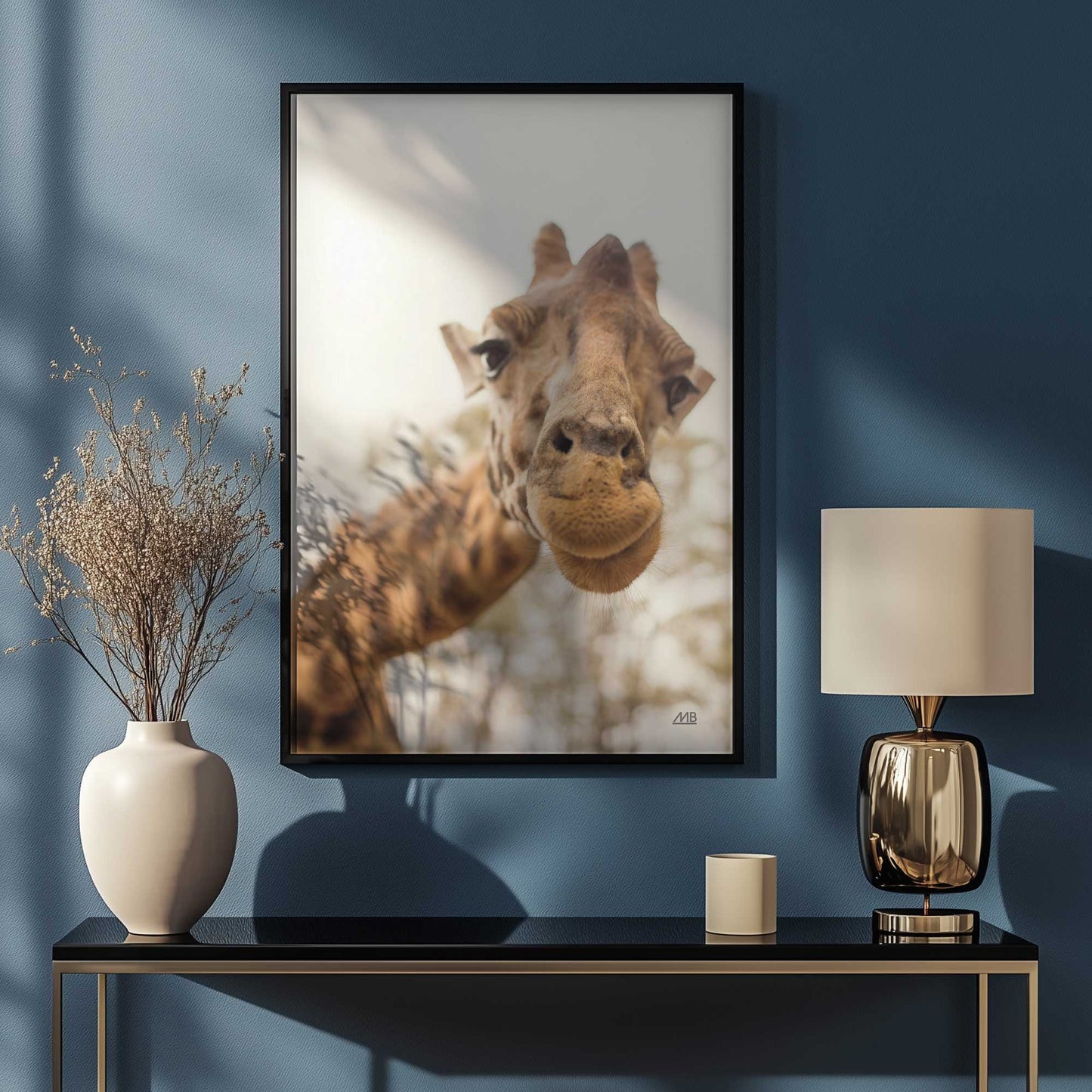 [SPECIAL],[LIFESTYLE], Picture of art hanging in a room