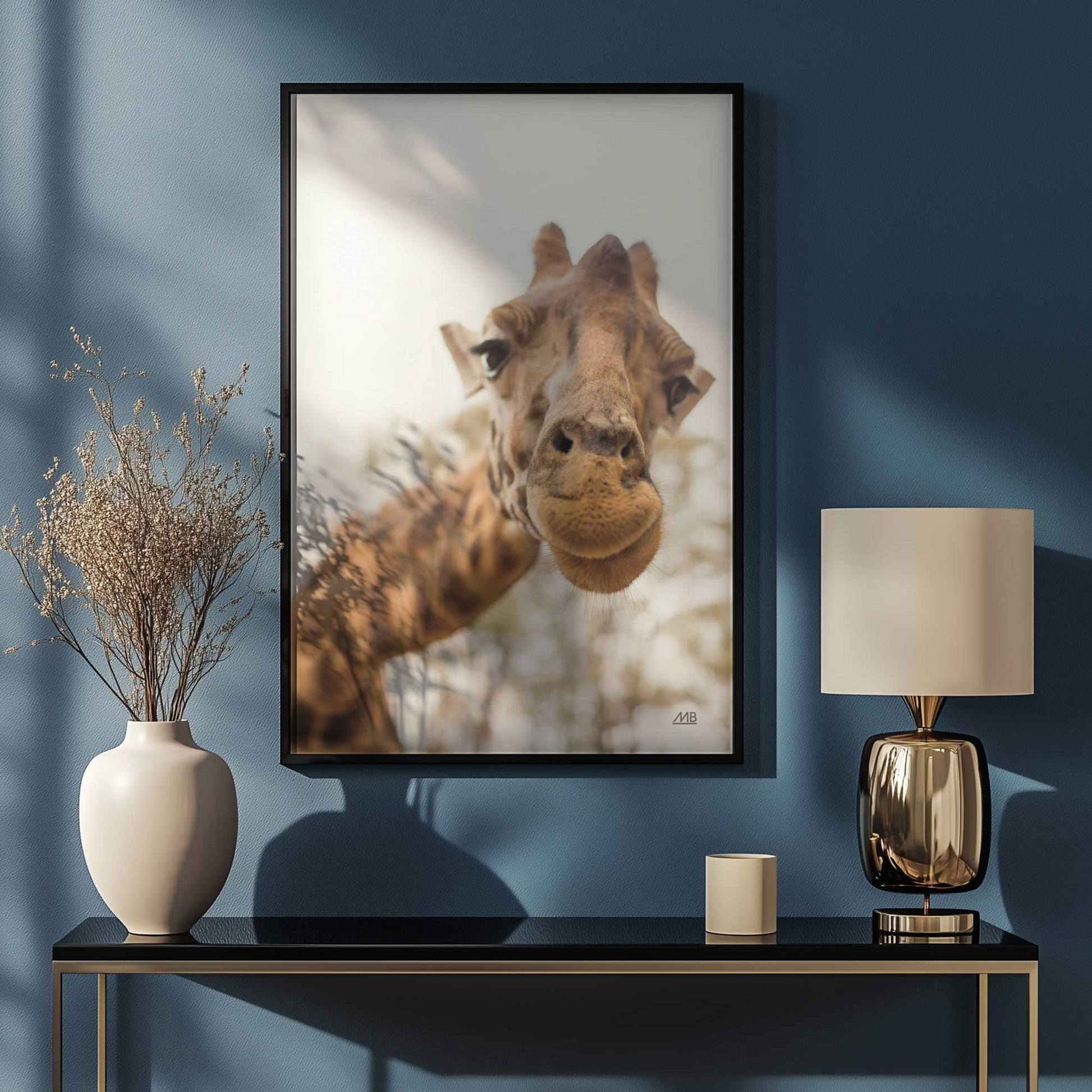 [SPECIAL],[LIFESTYLE], Picture of art hanging in a room