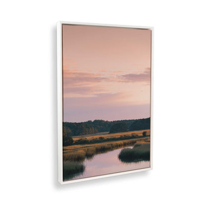 [Color:Opaque White], Picture of the corner of the art