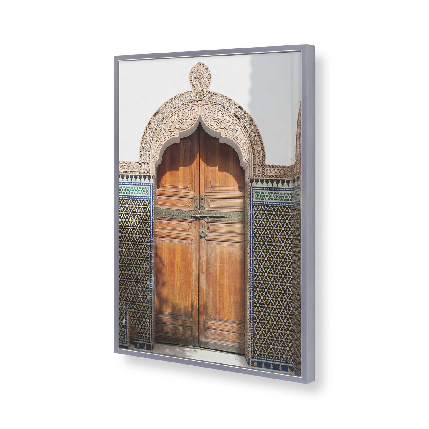 [Color:Polished Chrome], Picture of art in a Polished Chrome frame of the corner