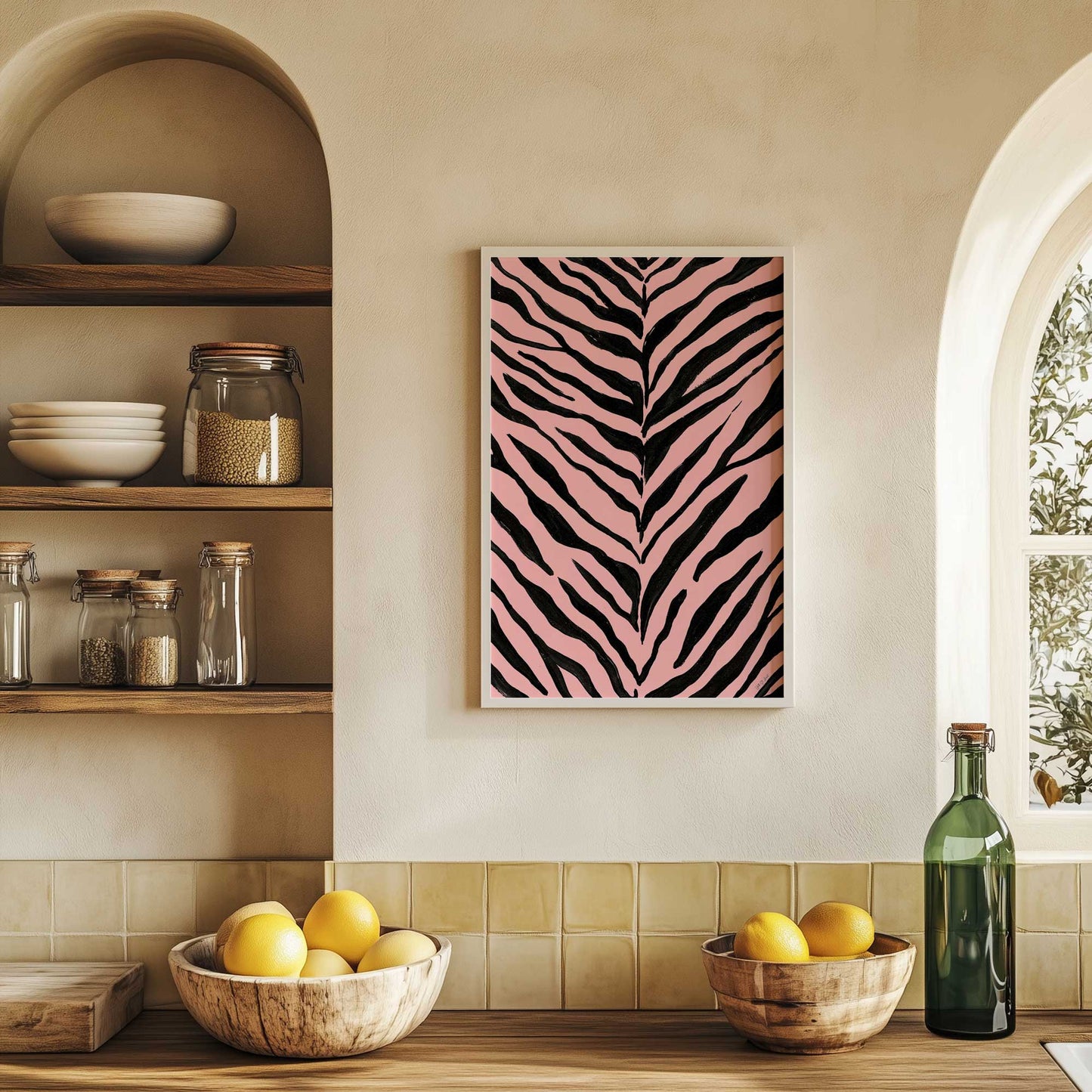 [SPECIAL],[LIFESTYLE], Picture of art hanging in a room