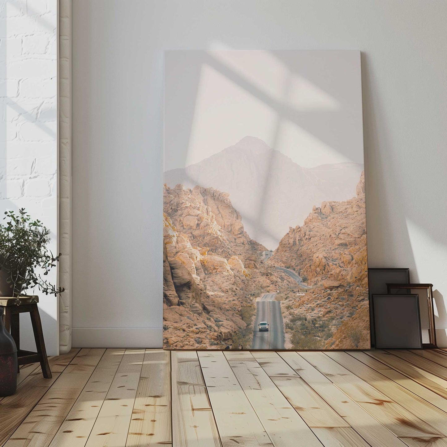 [LIFESTYLE],[SPECIAL],  Picture of art in a room