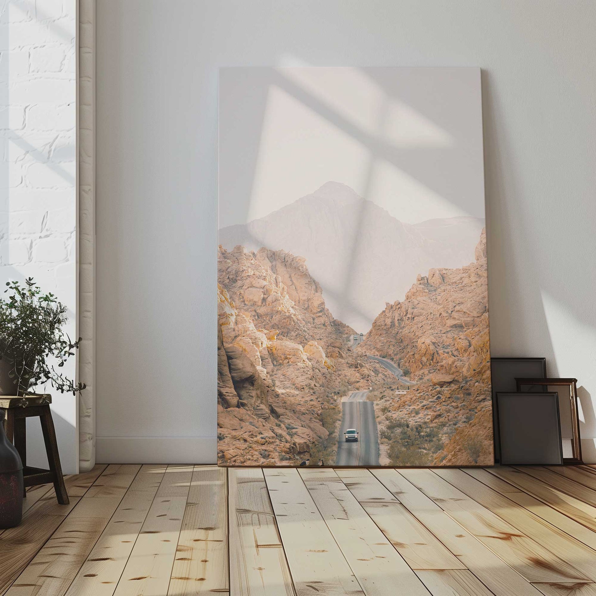 [LIFESTYLE],[SPECIAL],  Picture of art in a room