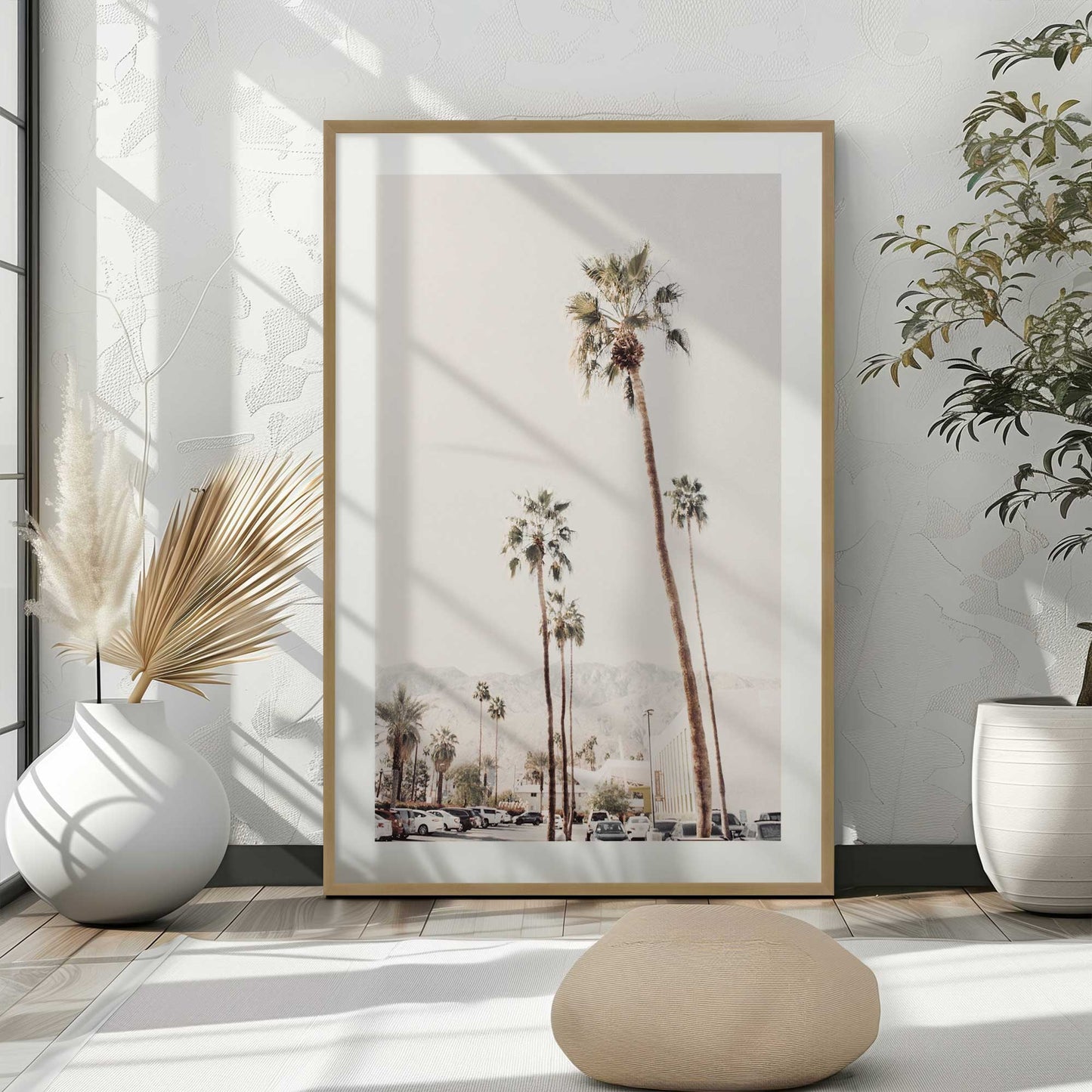 [LIFESTYLE],[SPECIAL],Picture of art in a room