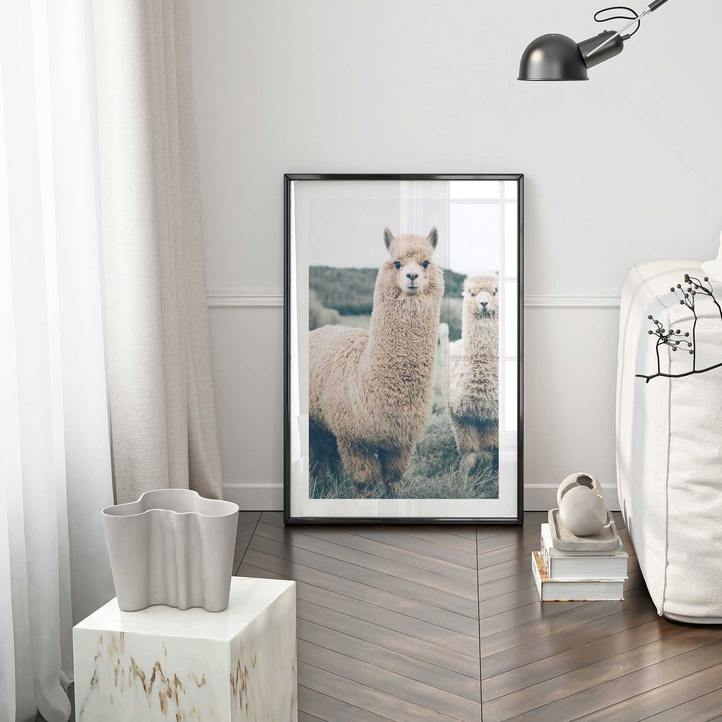 [LIFESTYLE],[SPECIAL],Picture of art in a room