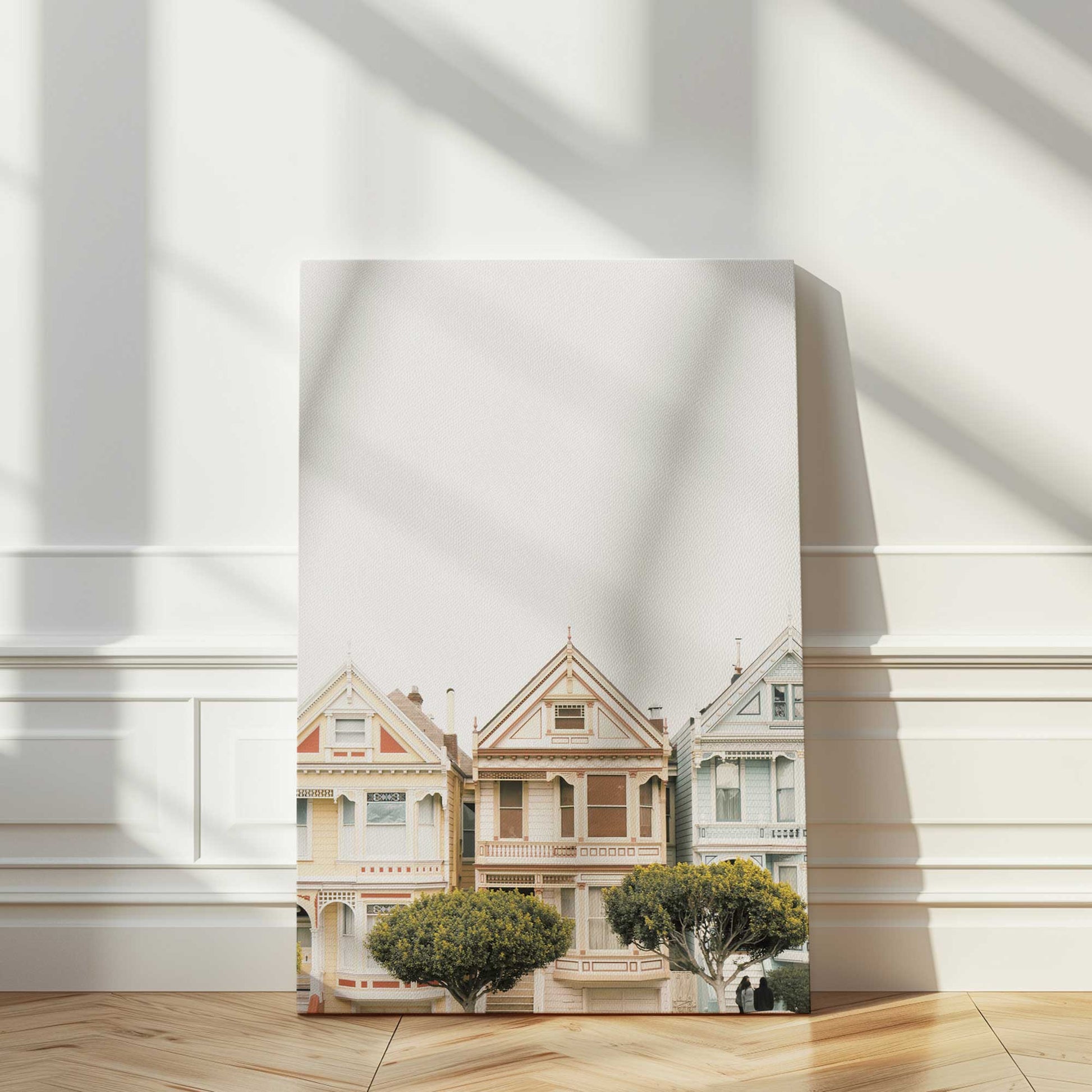 [LIFESTYLE],[SPECIAL],  Picture of art in a room