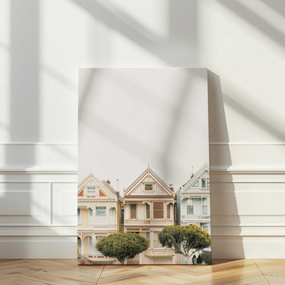 [LIFESTYLE],[SPECIAL],  Picture of art in a room