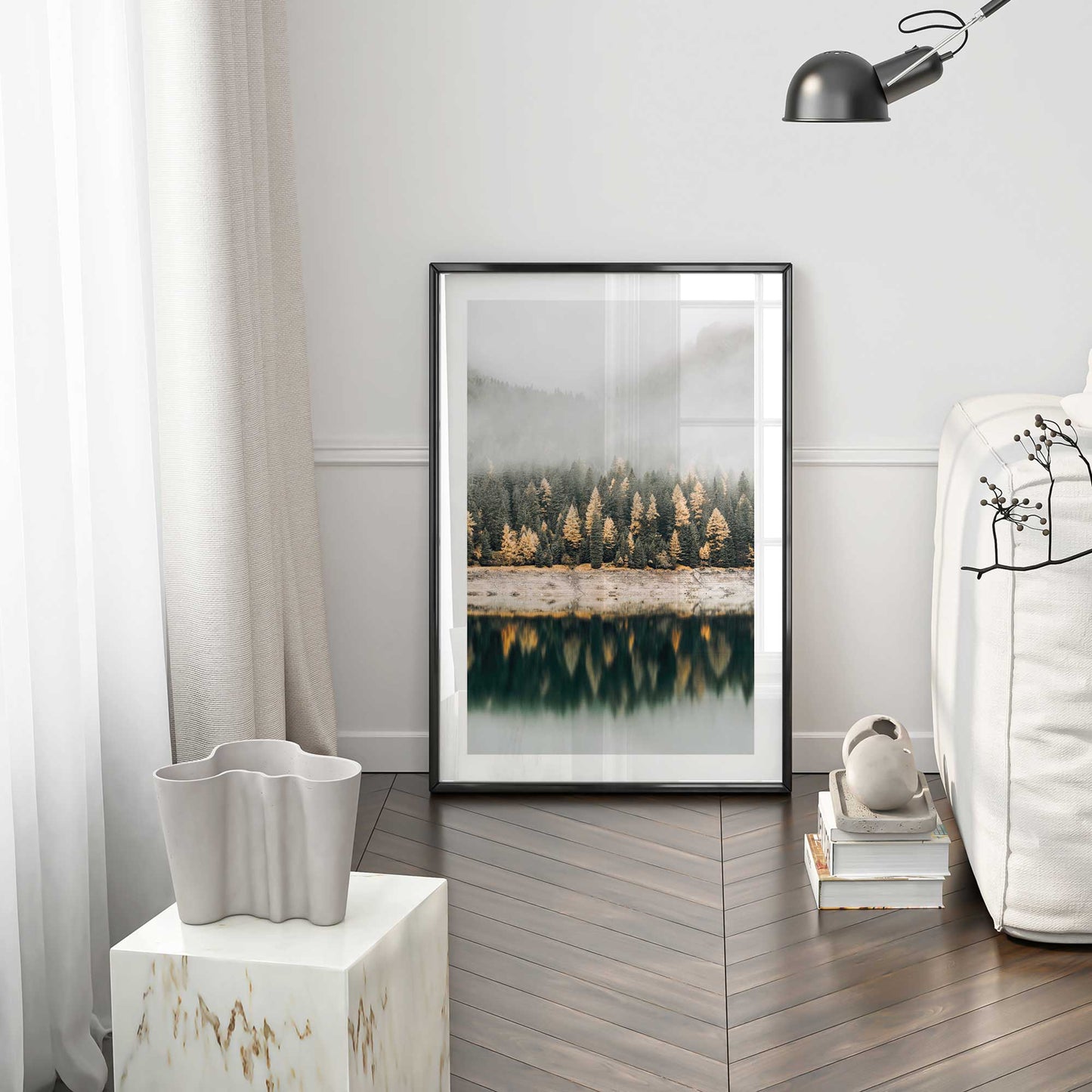 [LIFESTYLE],[SPECIAL],Picture of art in a room