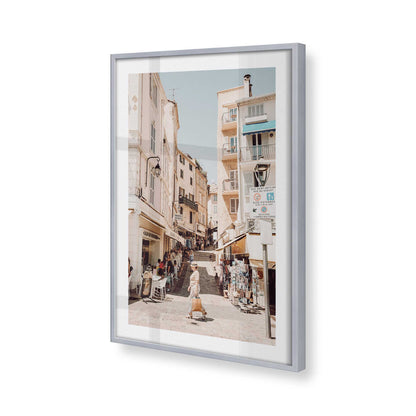 [Color:Polished Chrome], Picture of art in a Polished Chrome frame of the corner