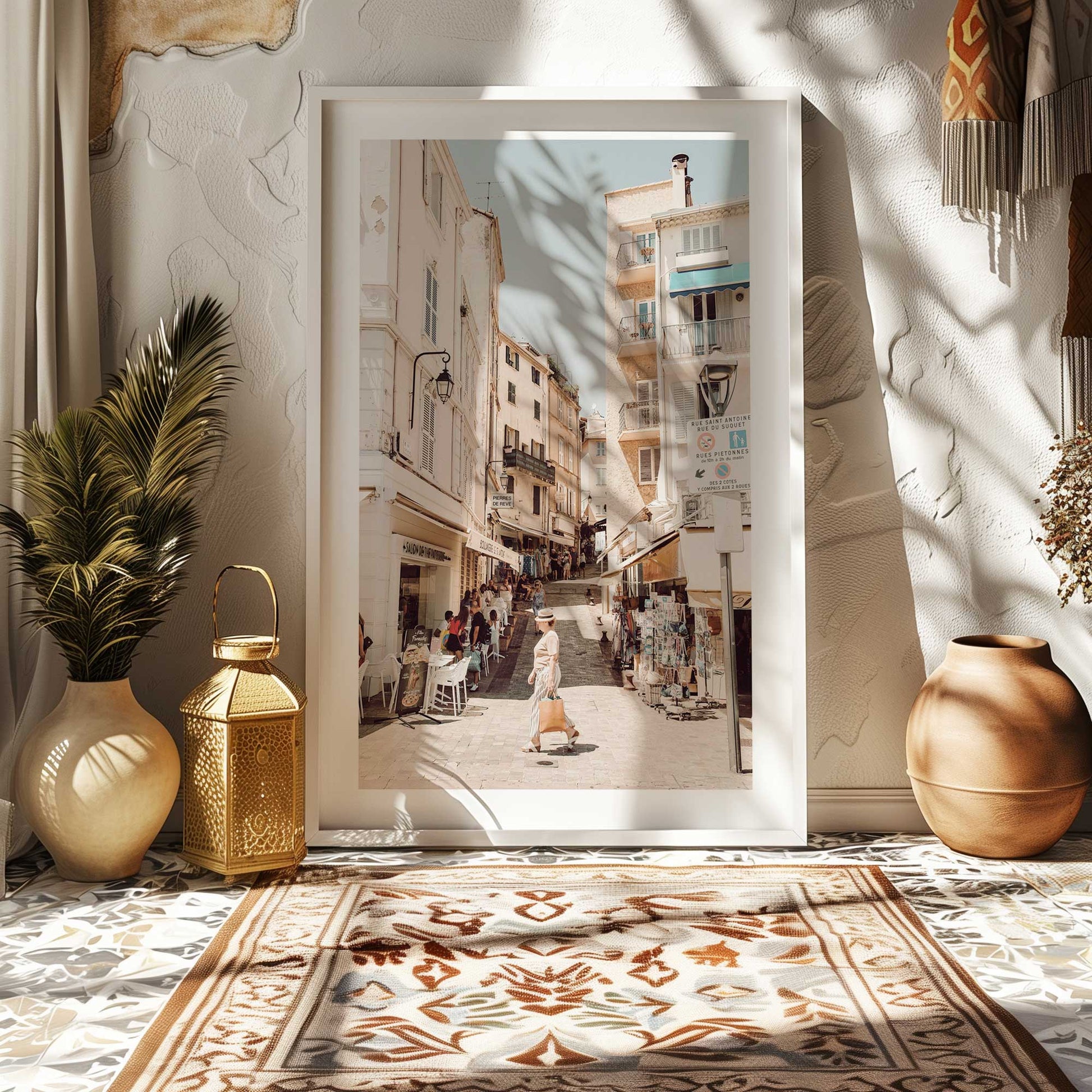 [LIFESTYLE],[SPECIAL],Picture of art in a room