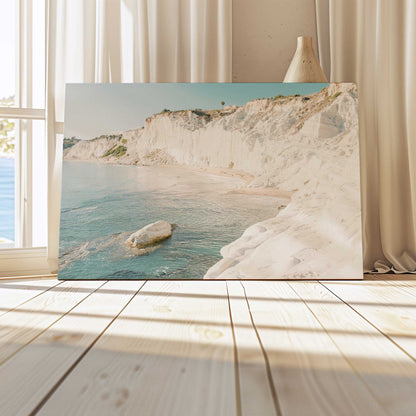 [LIFESTYLE],[SPECIAL],  Picture of art in a room