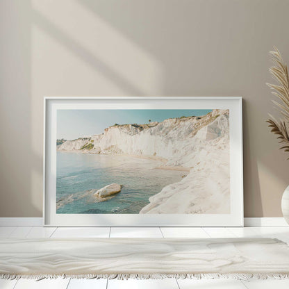 [LIFESTYLE],[SPECIAL],Picture of art in a room
