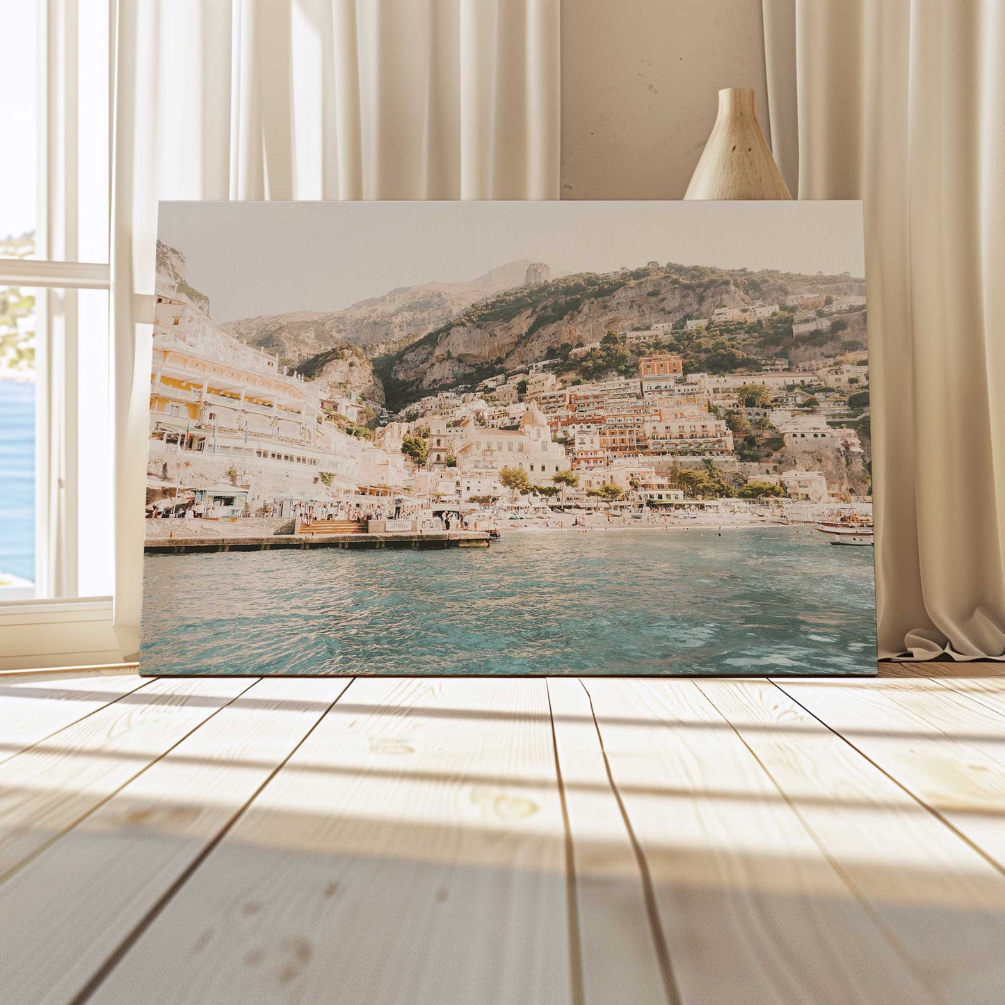 [LIFESTYLE],[SPECIAL],  Picture of art in a room
