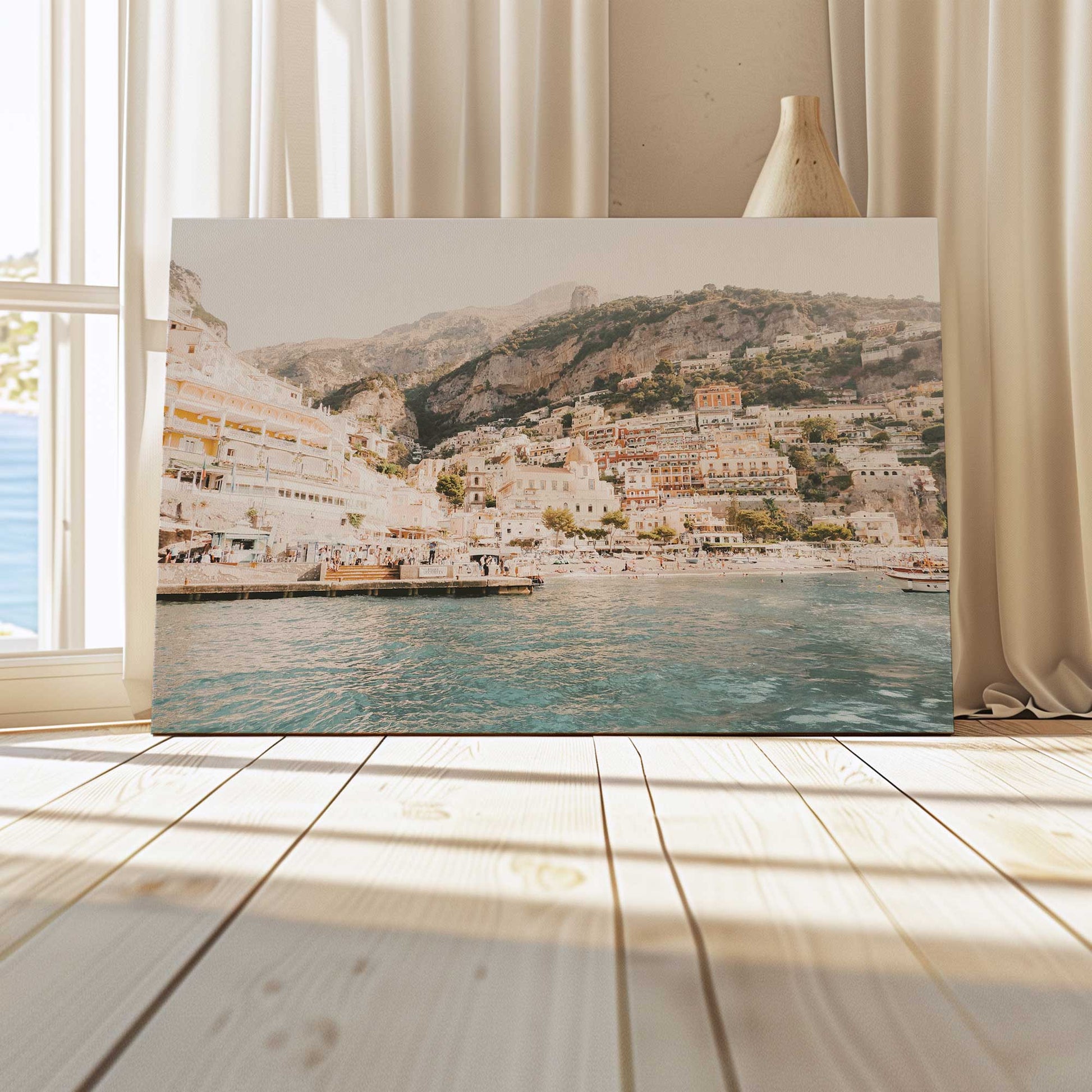 [LIFESTYLE],[SPECIAL],  Picture of art in a room