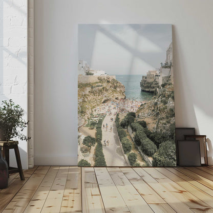 [LIFESTYLE],[SPECIAL],  Picture of art in a room