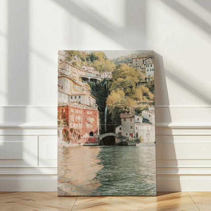 [LIFESTYLE],[SPECIAL],  Picture of art in a room