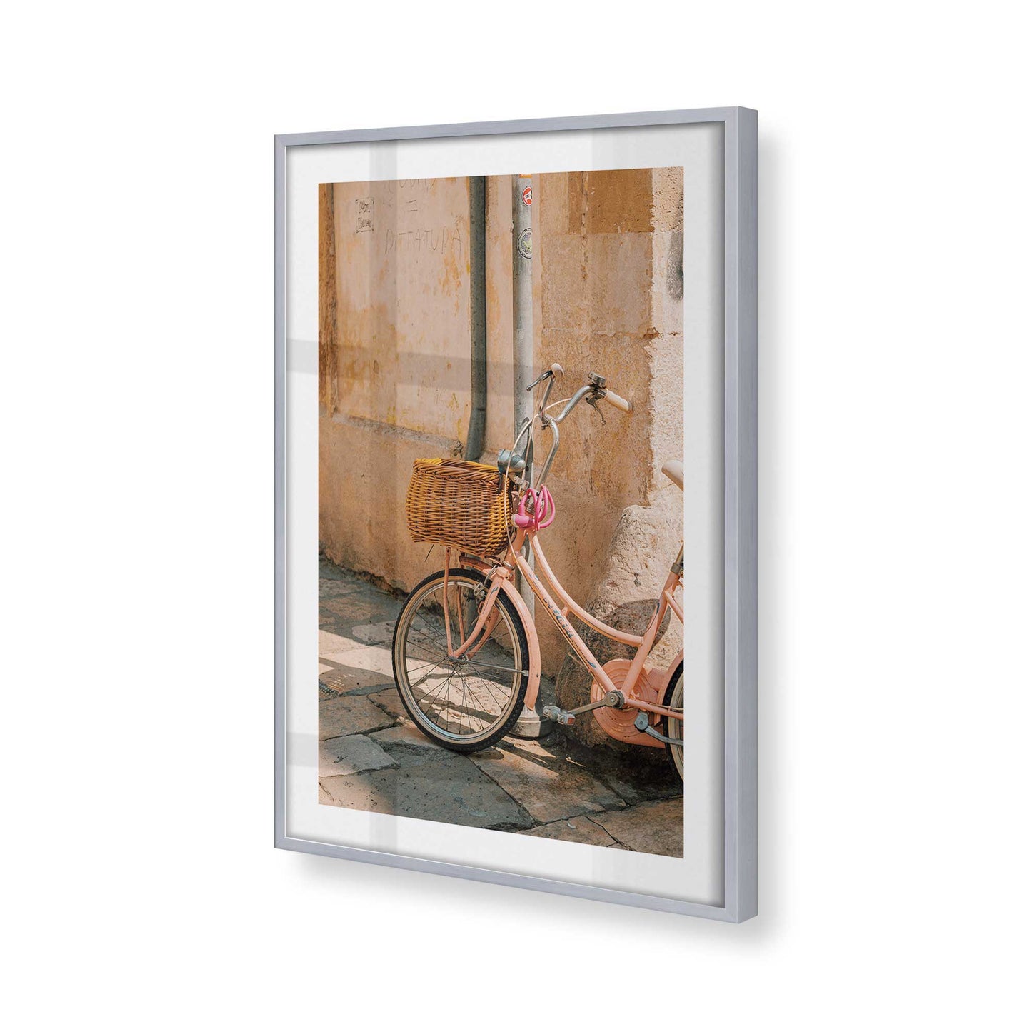[Color:Polished Chrome], Picture of art in a Polished Chrome frame of the corner