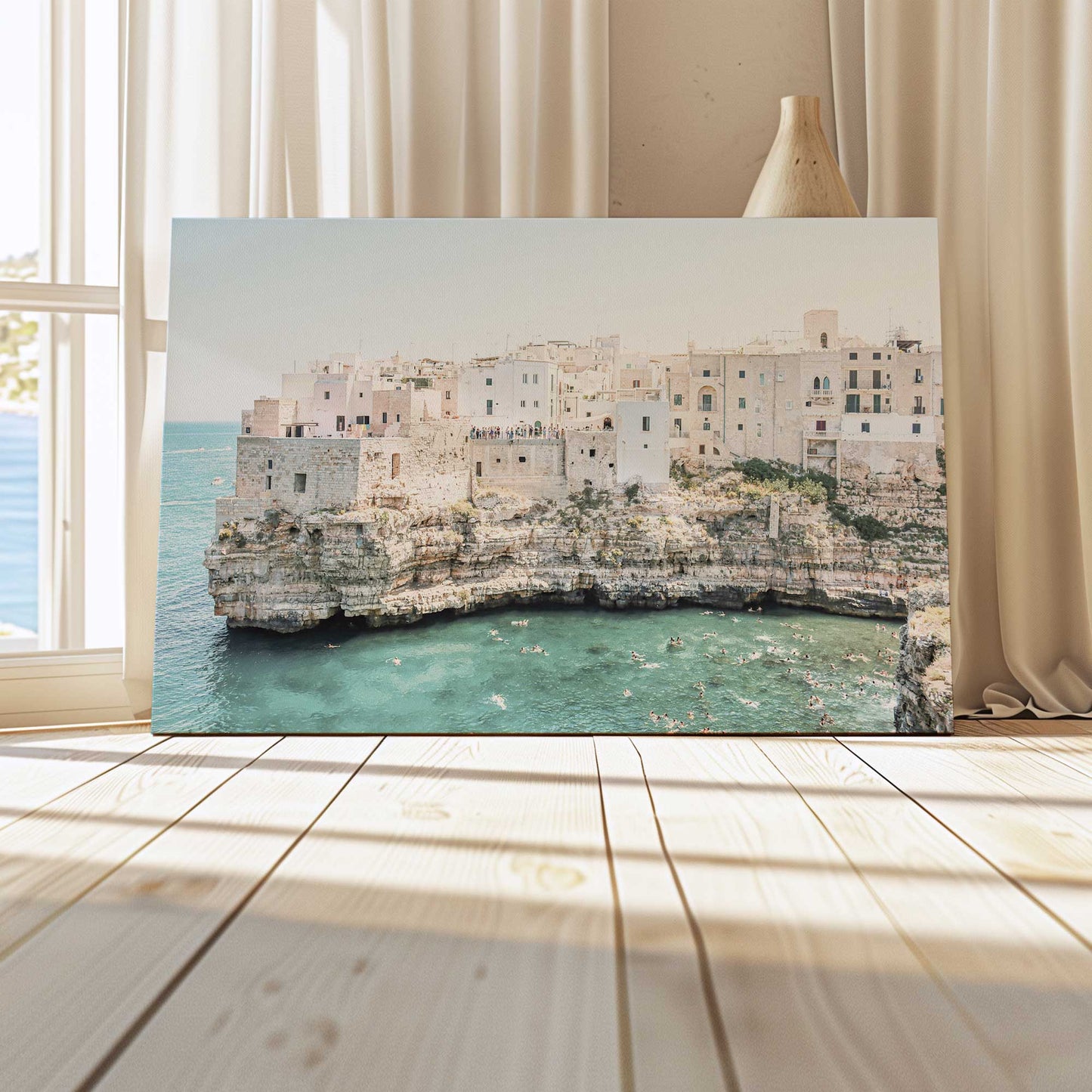 [LIFESTYLE],[SPECIAL],  Picture of art in a room