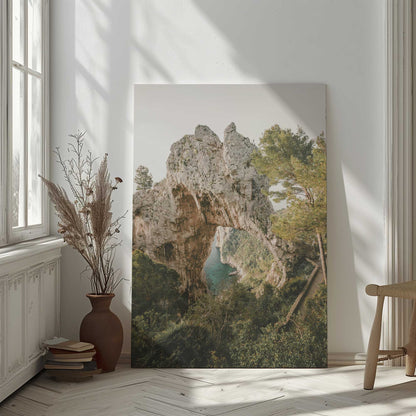 [LIFESTYLE],[SPECIAL],  Picture of art in a room