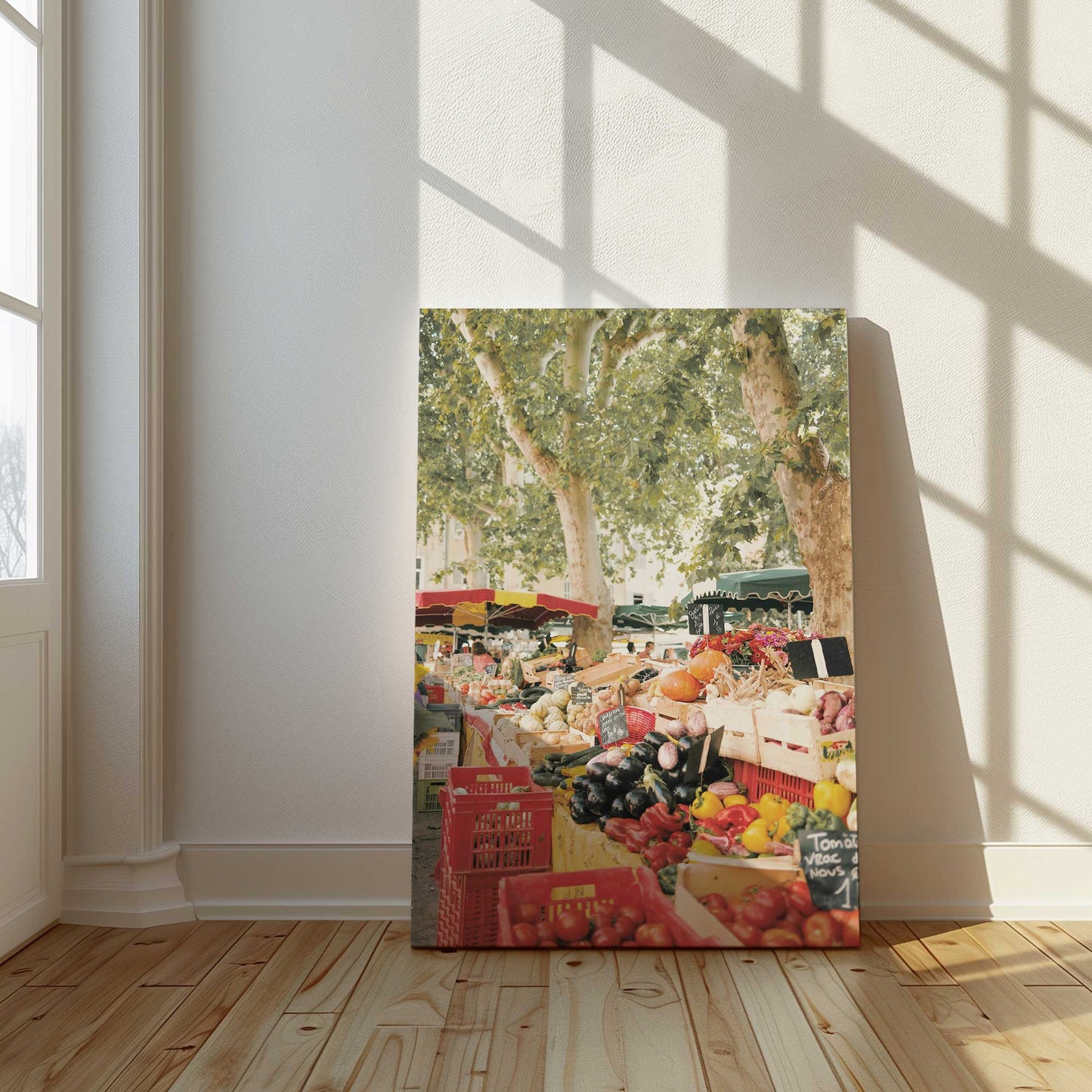 [LIFESTYLE],[SPECIAL],  Picture of art in a room