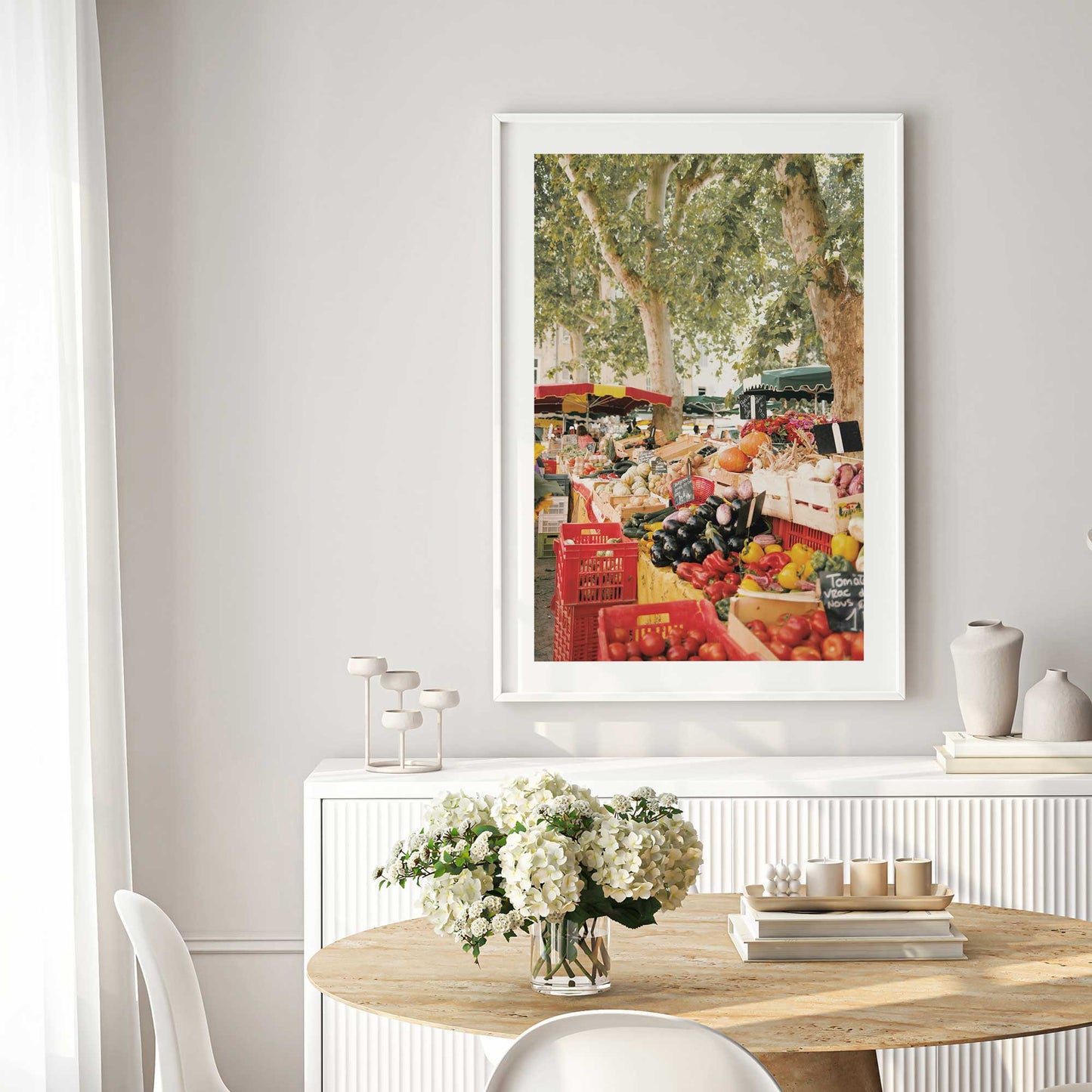 [LIFESTYLE],[SPECIAL],Picture of art in a room