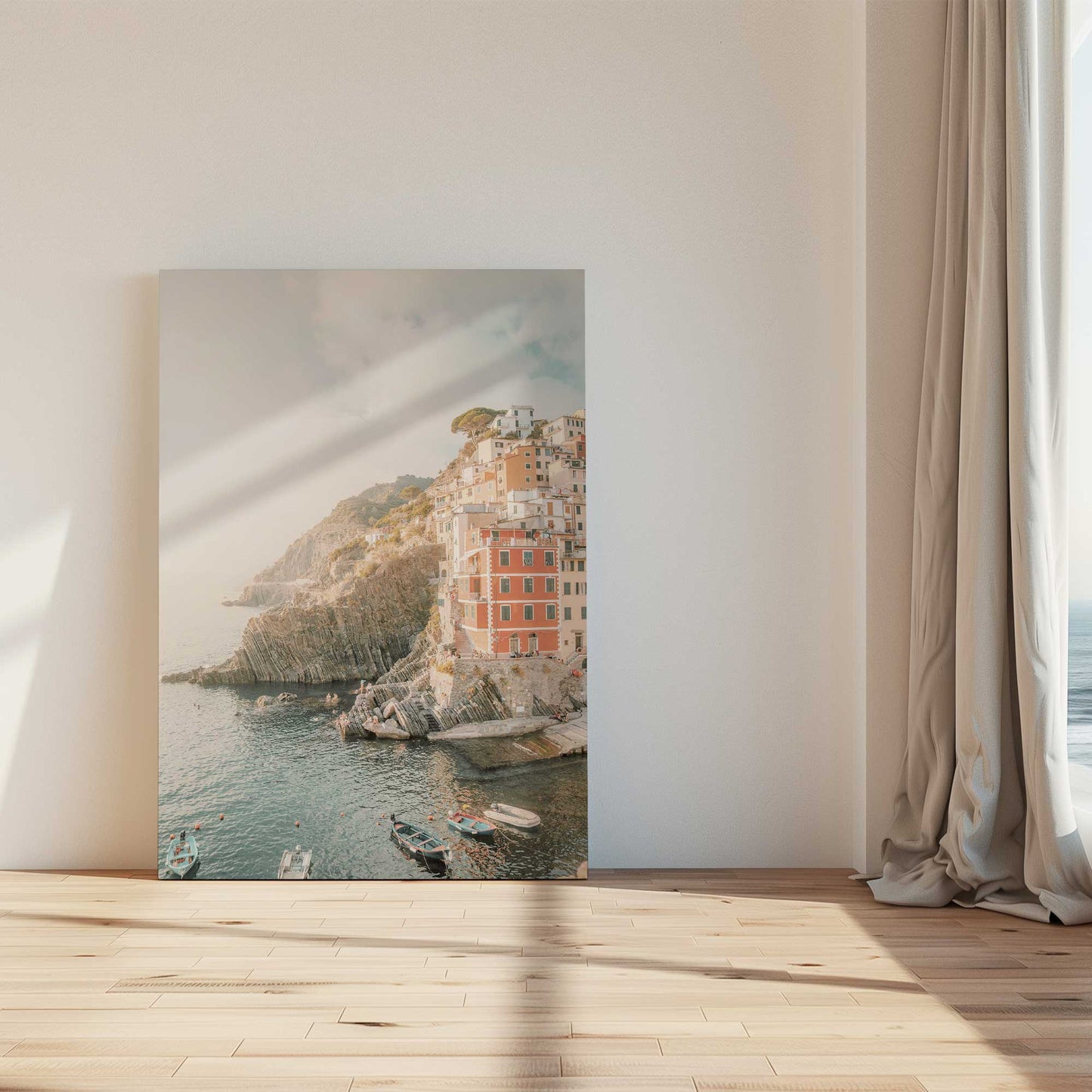 [LIFESTYLE],[SPECIAL],  Picture of art in a room