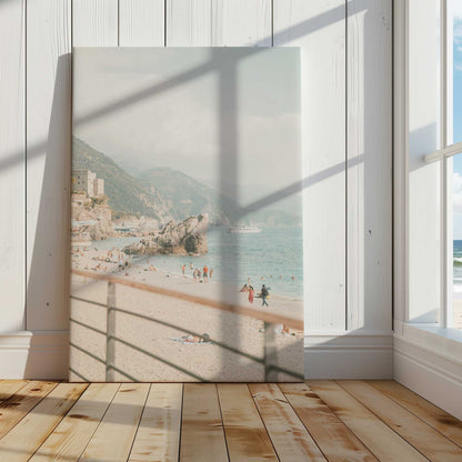 [LIFESTYLE],[SPECIAL],  Picture of art in a room